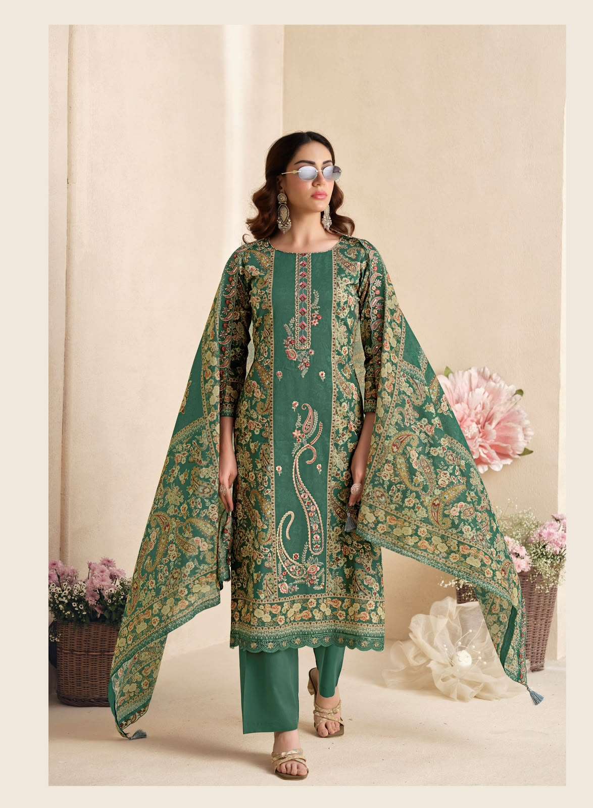 THE HERMITAGE SHOP ZAIRA LAWN COTTON FANCY EMBROIDERY WORK SUIT