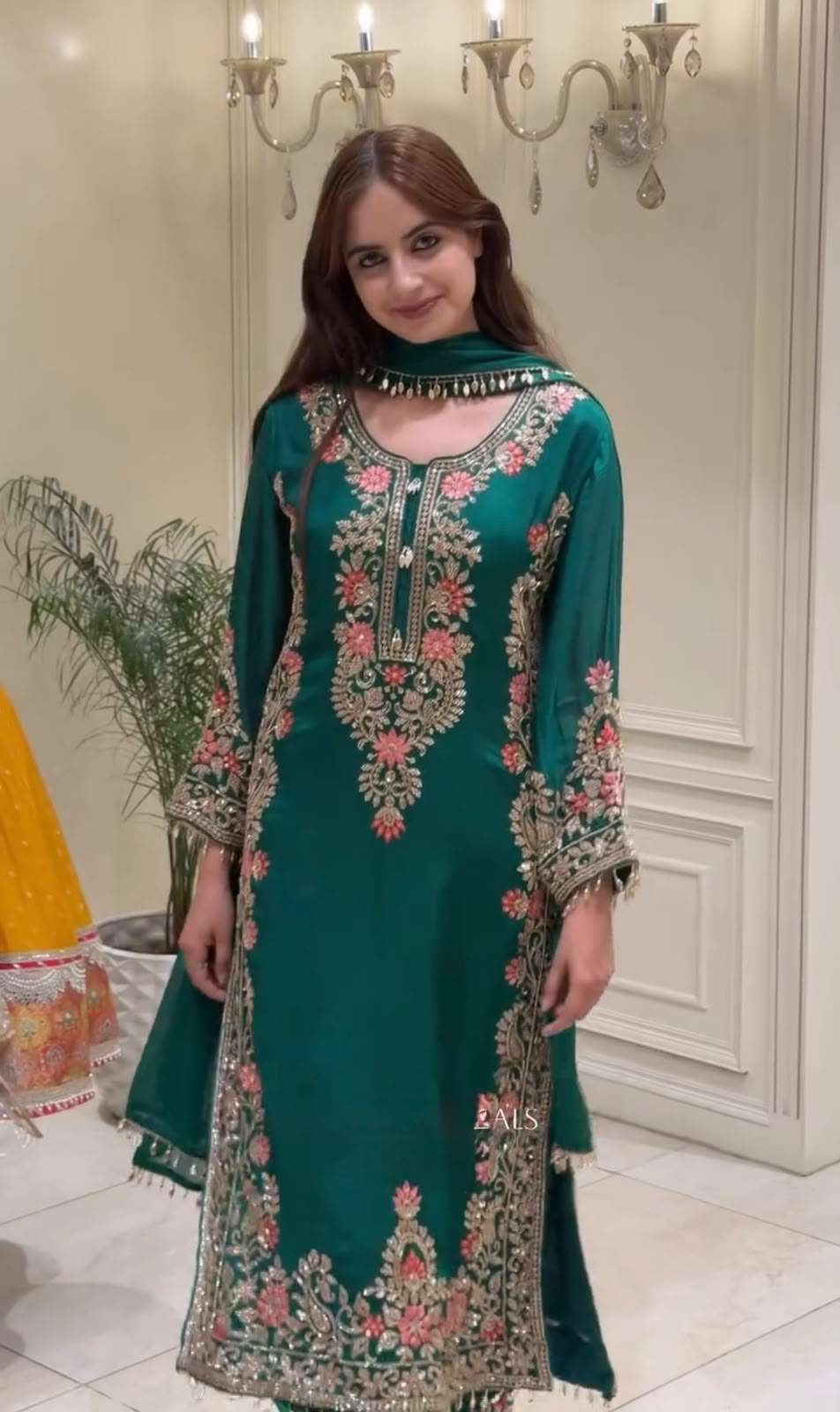 AD 240 GEORGETTE HEAVY EMBROIDERED DESIGNER PARTY WEAR LADIES SUIT