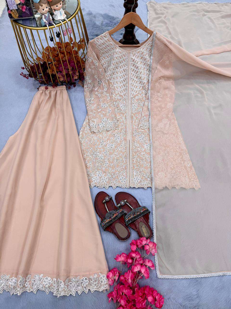 AD 245 FOX GEORGETTE HEAVY DESIGNER PARTY WEAR LADIES SUIT