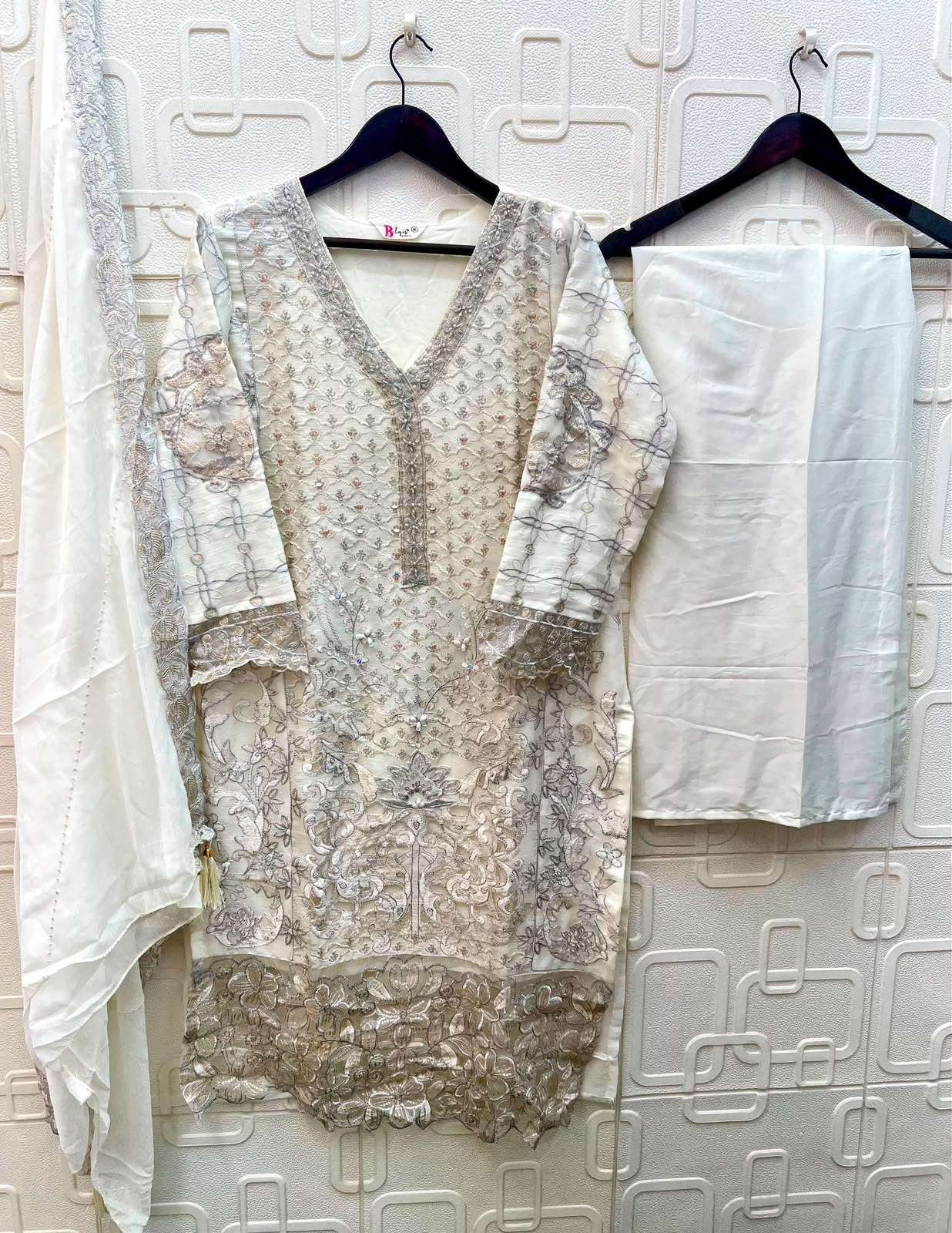BILQIS B 285 CHIFFON HEAVY EMBROIDERED DESIGNER READY MADE PAKISTANI SUIT