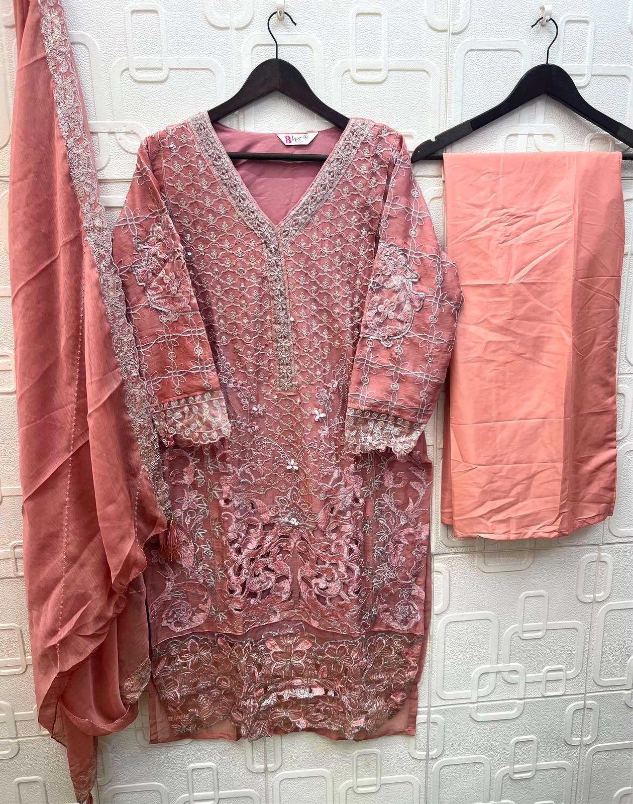 BILQIS B 285 CHIFFON HEAVY EMBROIDERED DESIGNER READY MADE PAKISTANI SUIT