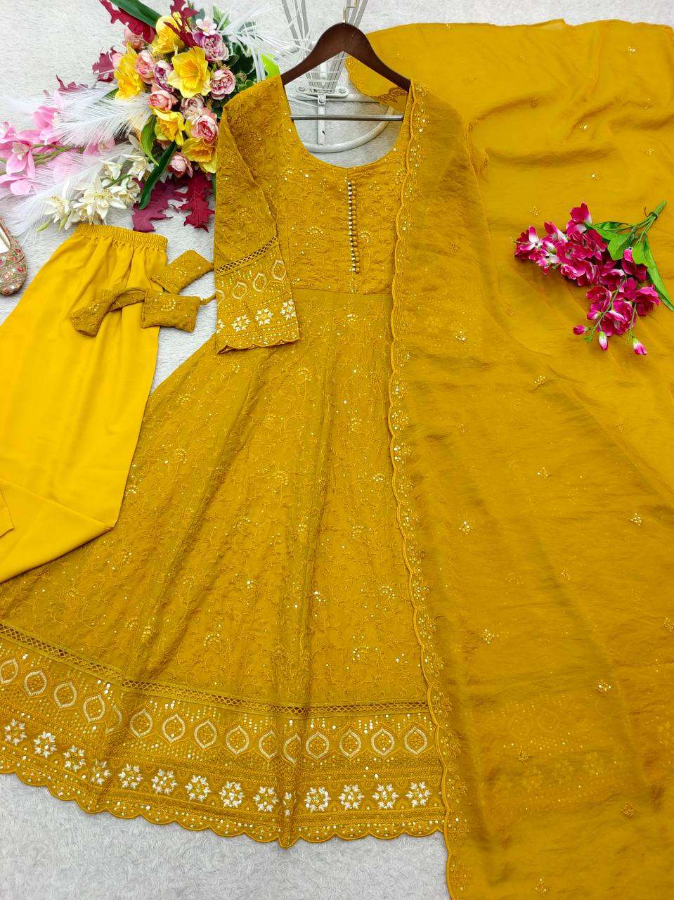 FD 810 GEORGETTE HEAVY BEAUTIFUL DESIGNER LOOK GOWN PENT AND DUPATTA SET 