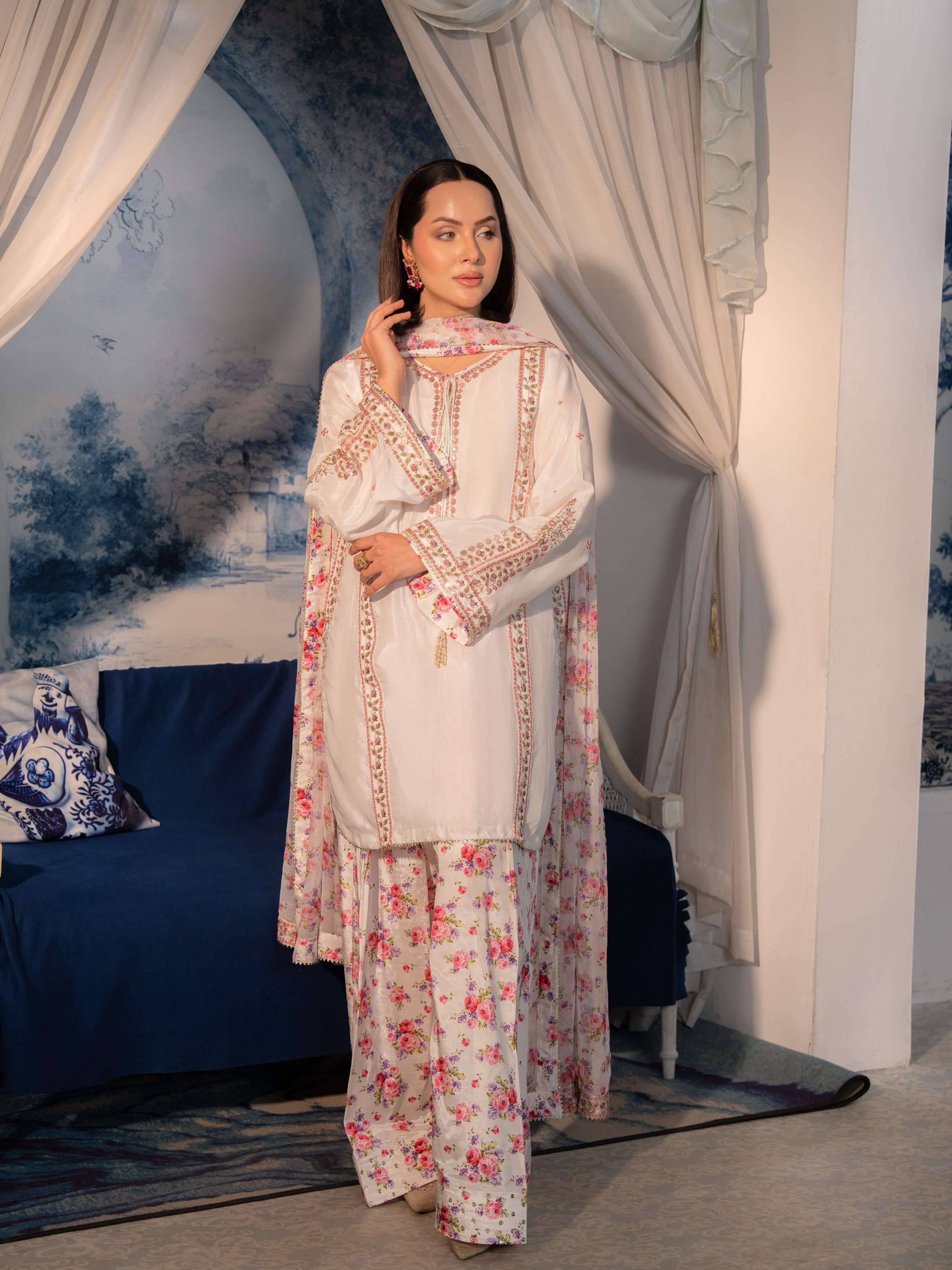 JF 057 CREPE BEAUTIFUL DESIGNER LOOK PARTY WEAR LADIES SUIT