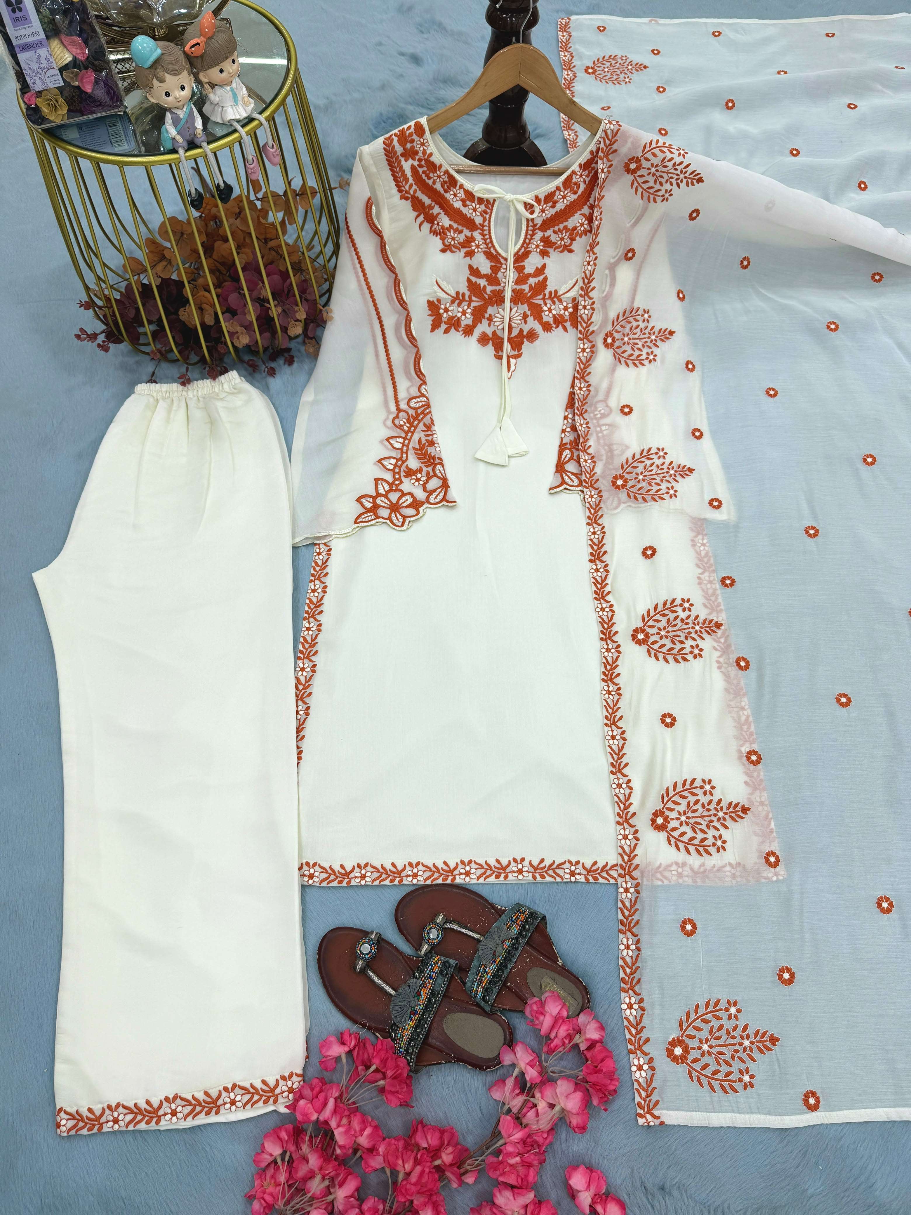 LADY LOOK 051 SILK EMBROIDERY DESIGNER WORK PARTY WEAR LADIES SUIT