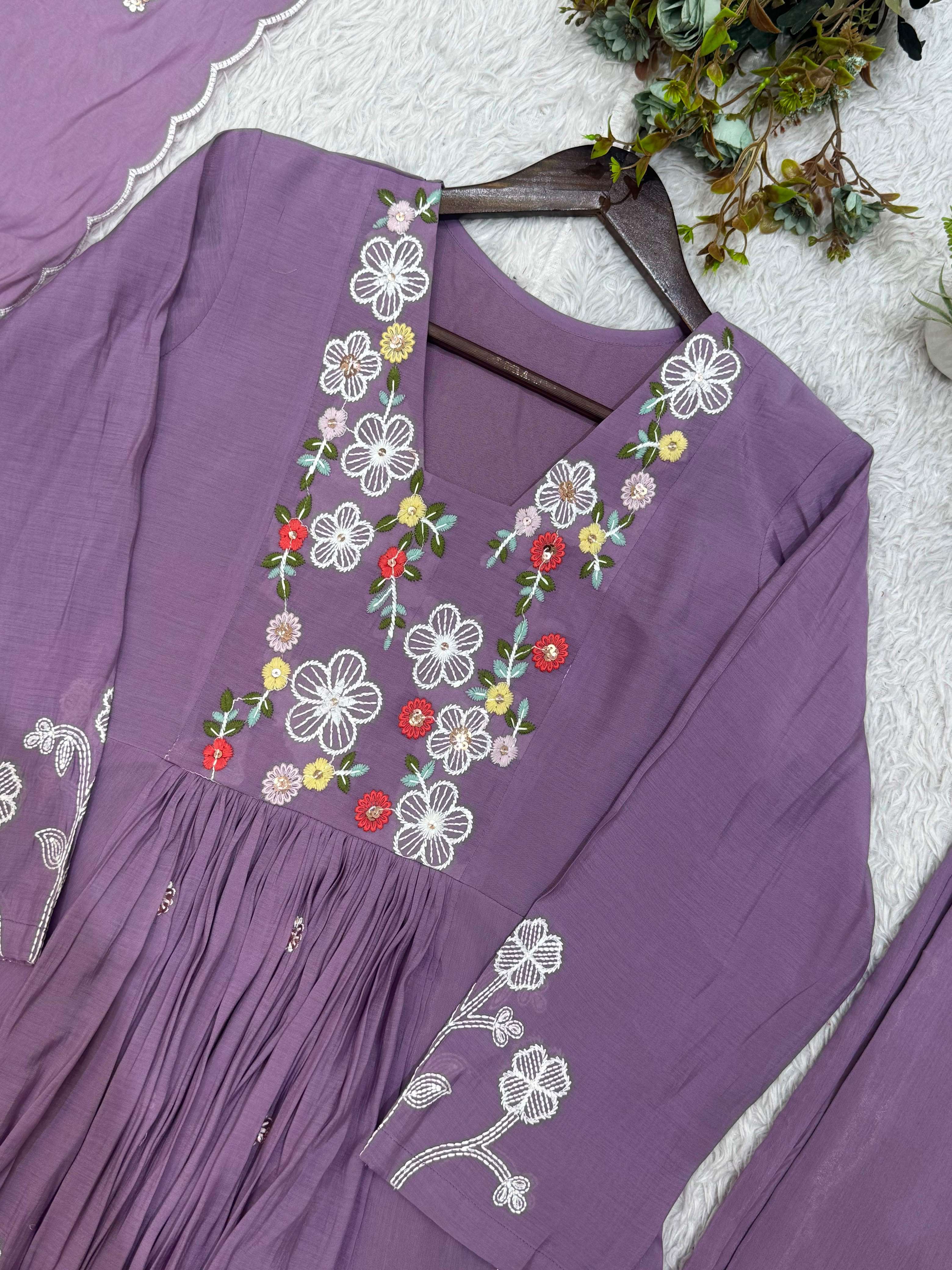 LG 2131 CHANDERI SILK BEAUTIFUL DESIGNER LOOK PARTY WEAR LADIES SUIT