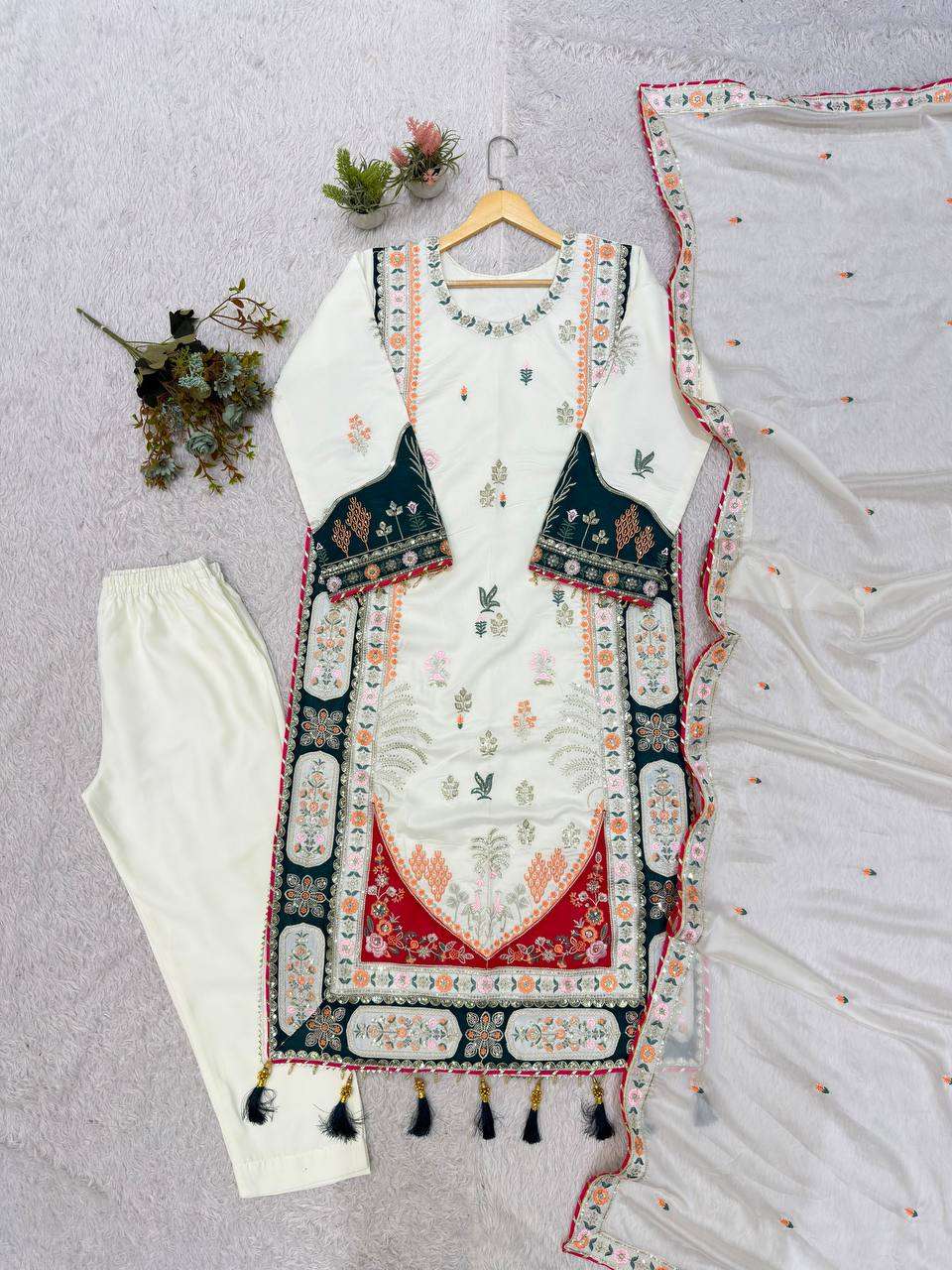LG 2141 SILK BEAUTIFUL DESIGNER KAFTAN WITH PANT AND DUPATTA SET