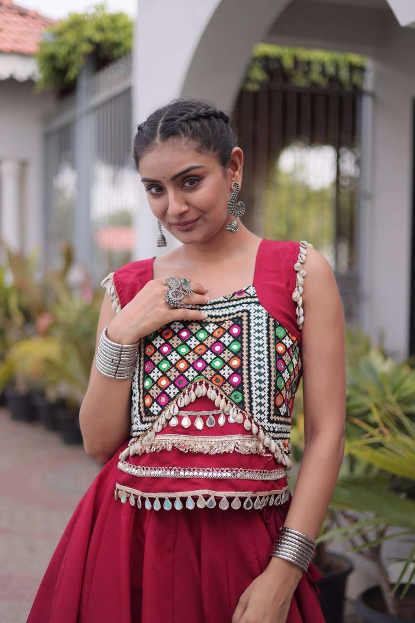 LW 7174 SILK SILK DESIGNER WORK NAVRATRI WEAR LADIES TOP WITH LEHENGA COLLECTIONS 