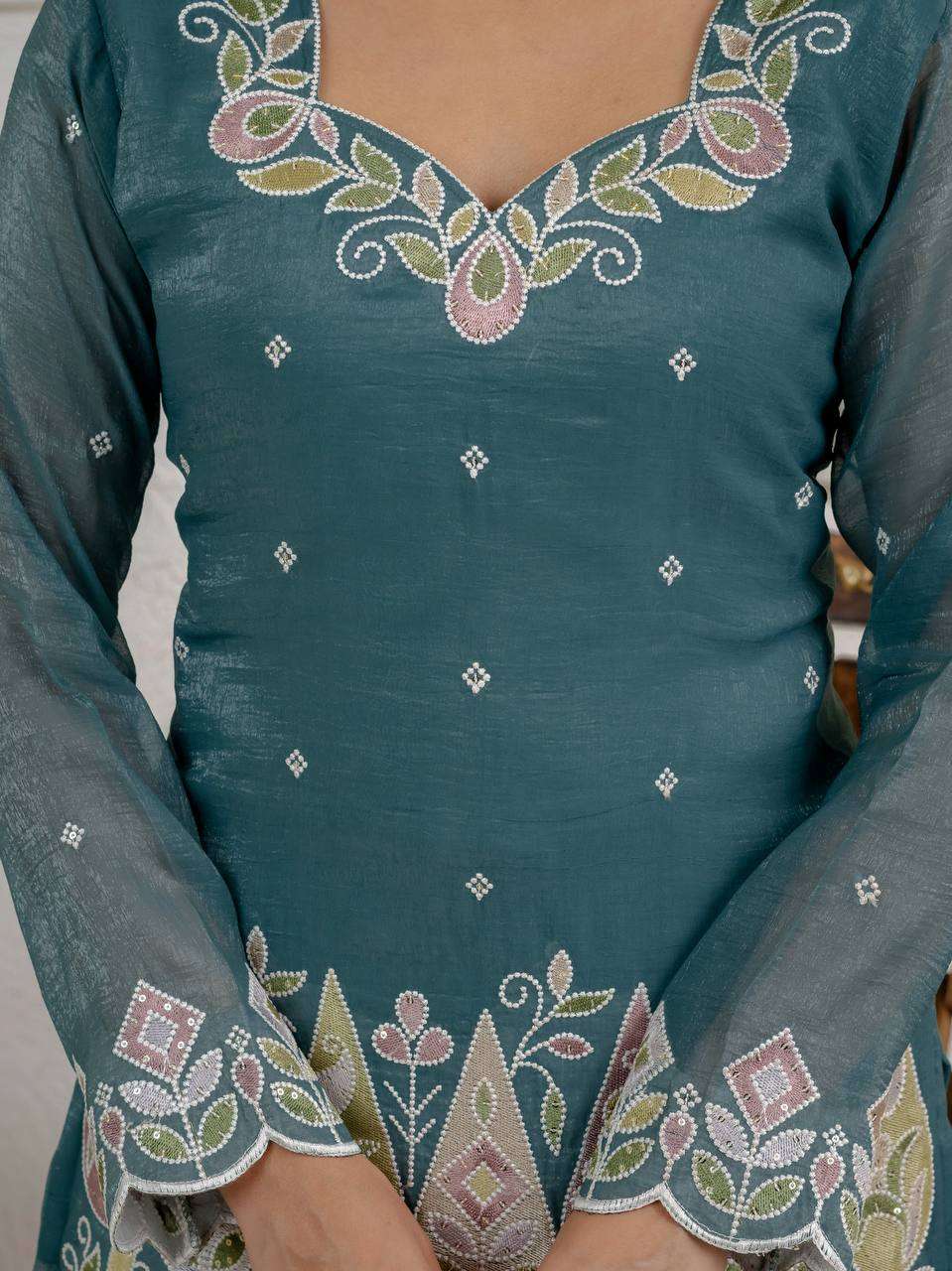 MD 3104 SILK DESIGNER WORK PARTY WEAR LADIES TOP PLAZZO AND DUPATTA SET 
