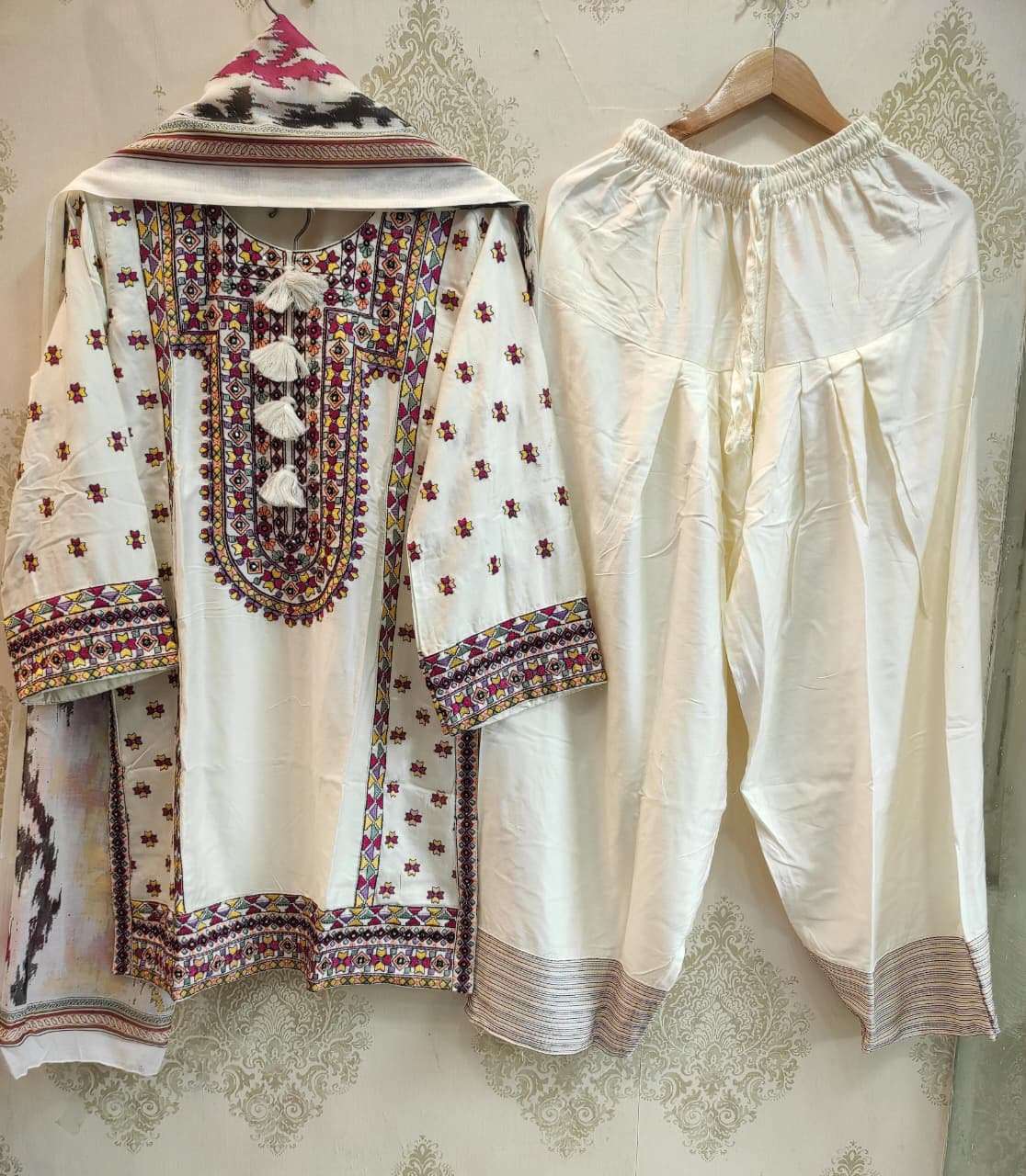 MROZIA STUDIO D NO 504 VISCOSE EMBROIDERY DESIGNER WORK READY MADE PAKISTANI SUIT