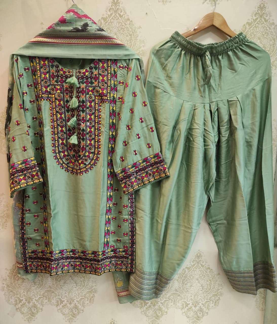 MROZIA STUDIO D NO 504 VISCOSE EMBROIDERY DESIGNER WORK READY MADE PAKISTANI SUIT