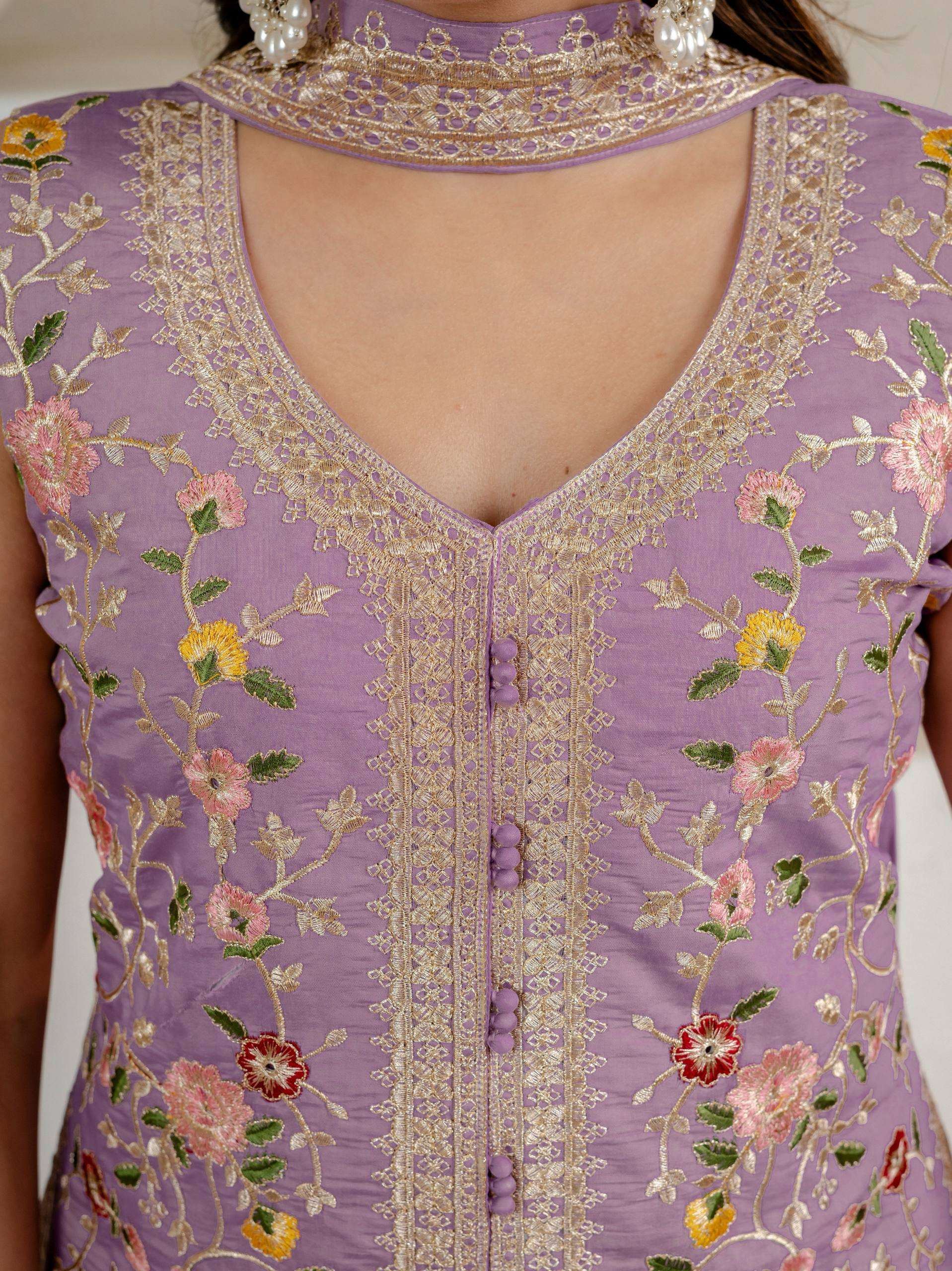 ND 5071 SILK BEAUTIFUL DESIGNER LOOK PARTY WEAR LADIES SUIT