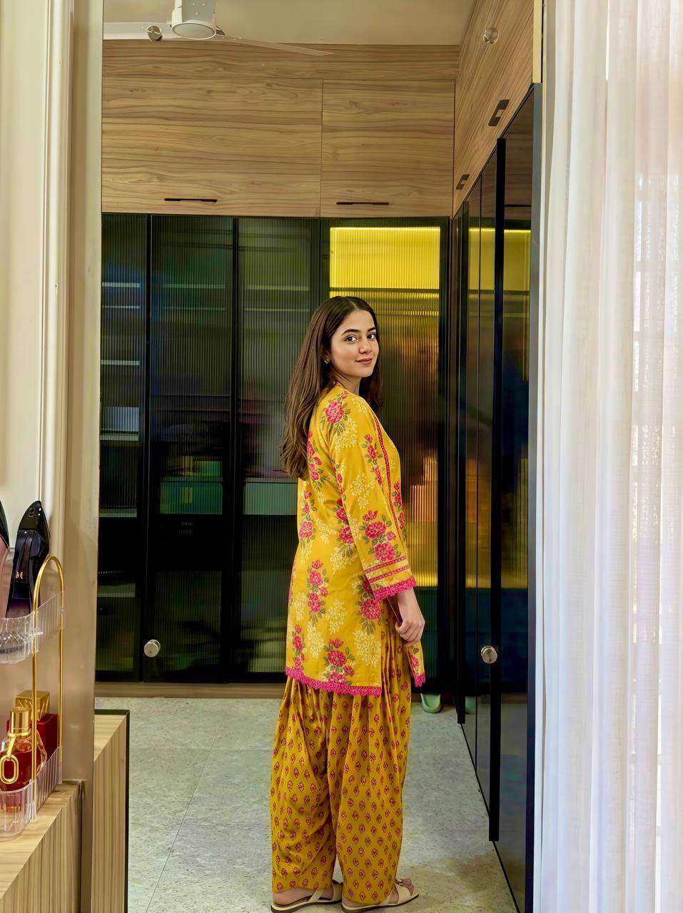 NSR 909 FANCY PREETY LOOK DESIGNER LADIES TOP WITH BOTTOM PAIR 