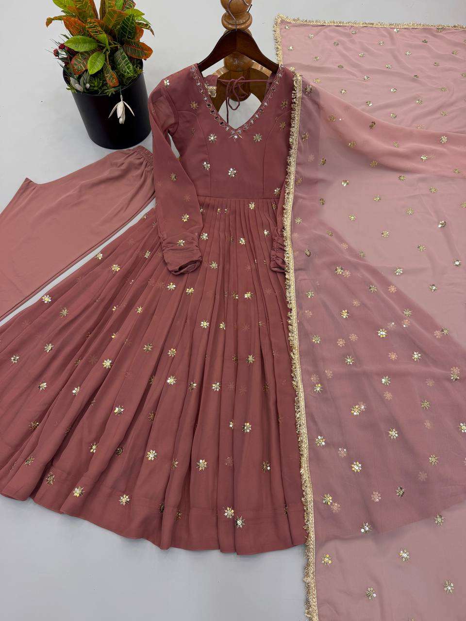 SRK 5313 GEORGETTE PREETY LOOK DESIGNER PARTY WEAR ANARKALI GOWN STYLE DRESS