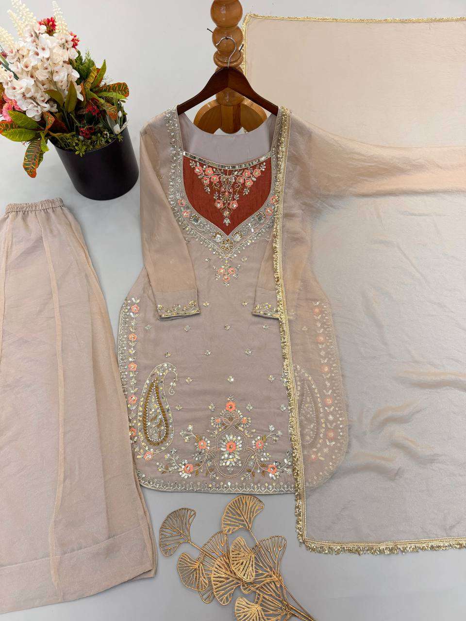 SRK 5369 SILK HEAVY EMBROIDERD DESIGNER FESTIVE WEAR LADIES SUIT