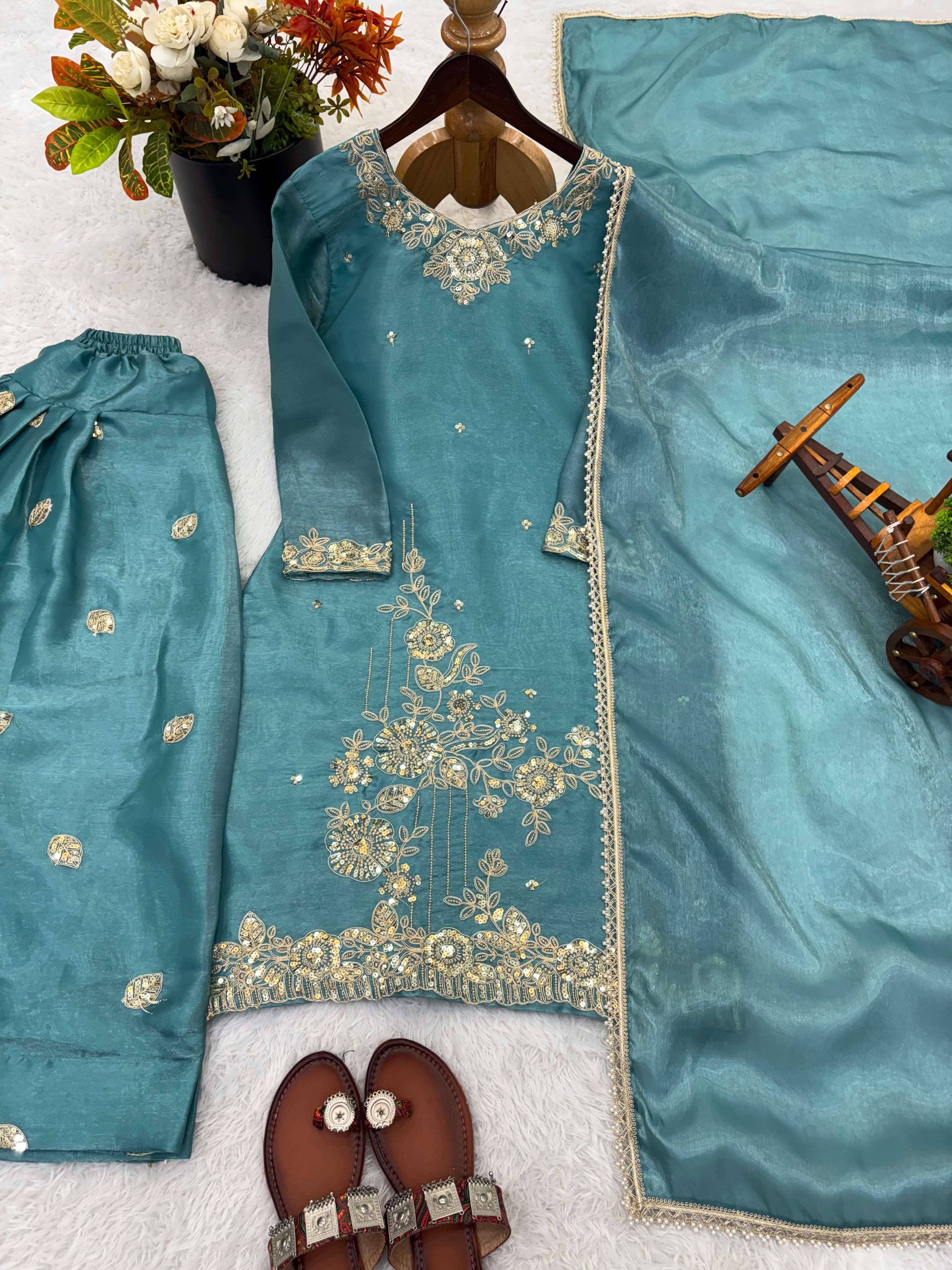 SSR 537 SILK BEAUTIFUL DESIGNER LOOK PARTY WEAR LADIES SUIT