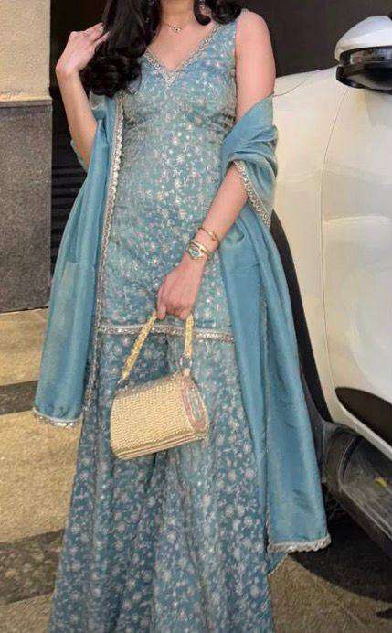 ST 250 GEORGETTE HEAVY EMBROIDERY DESIGNER WORK FESTIVE WEAR LADIES SUIT