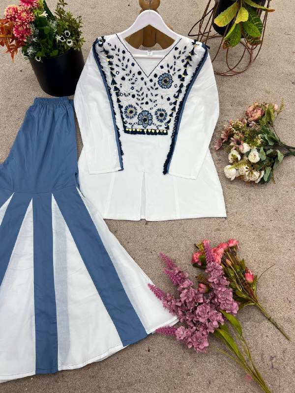 ZF 5013 SILK PREETY LOOK DESIGNER KURTI WITH PLAZZO PAIR 