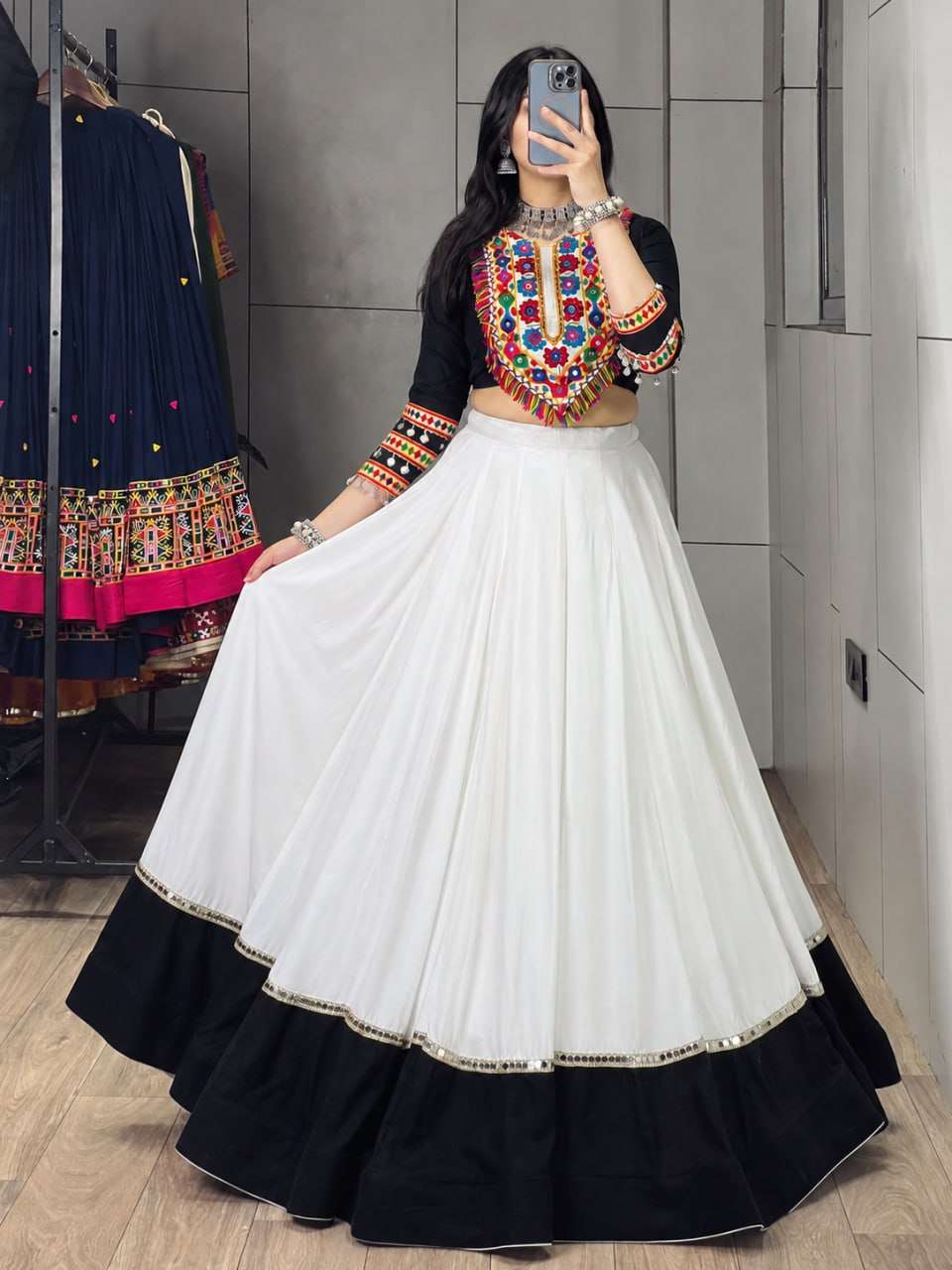 BANDHANI PALACE UTSAVI COTTON DESIGNER WORK NAVRATRI WEAR LEHENGA CHOLI 