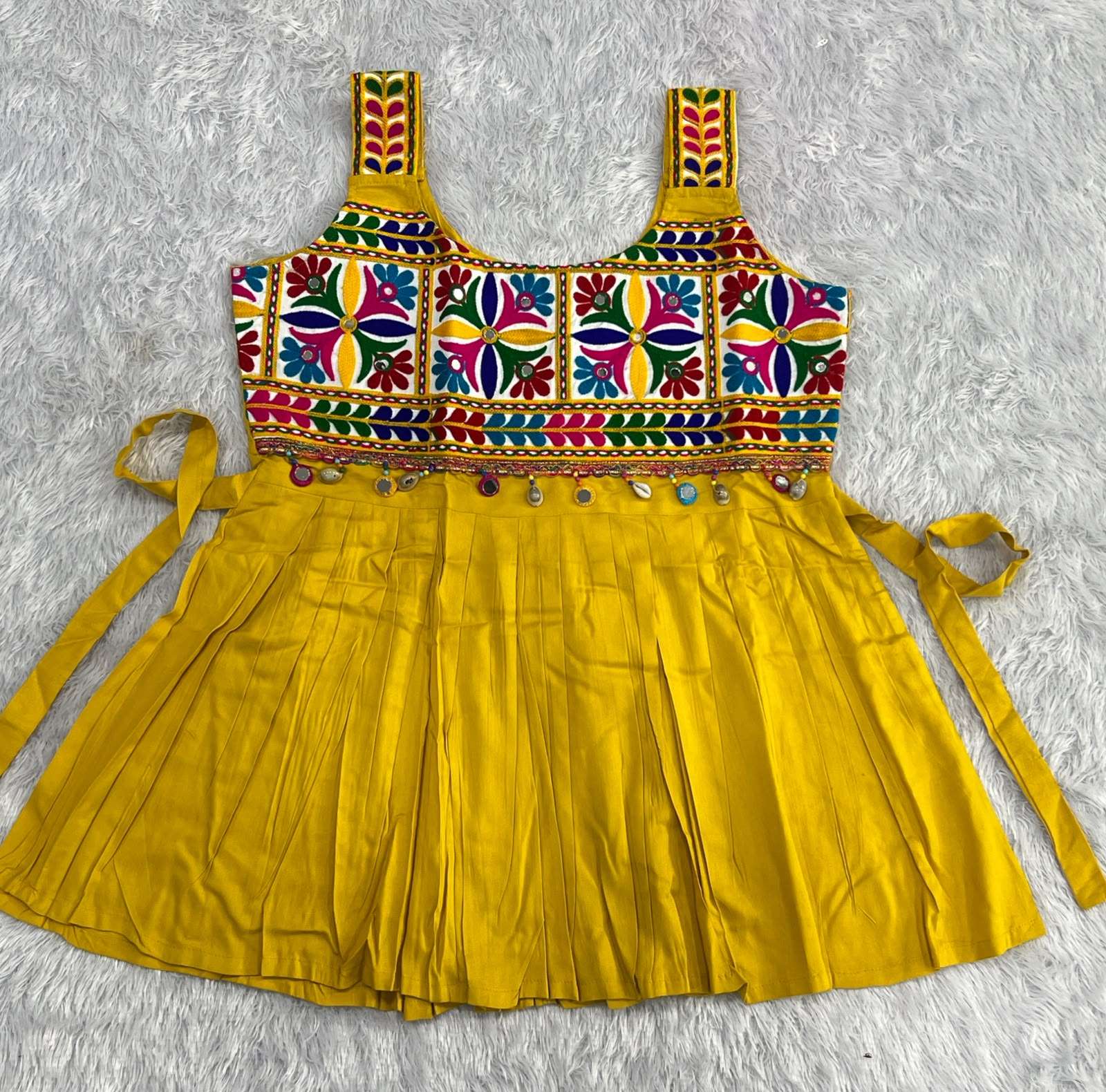INLI PANKHI RAYON FANCY GAMTHI EMBROIDERY WORKS NAVRATRI WEAR LADIES TOP