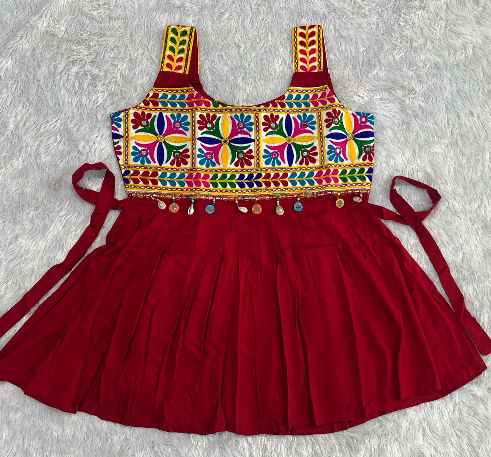 INLI PANKHI RAYON FANCY GAMTHI EMBROIDERY WORKS NAVRATRI WEAR LADIES TOP