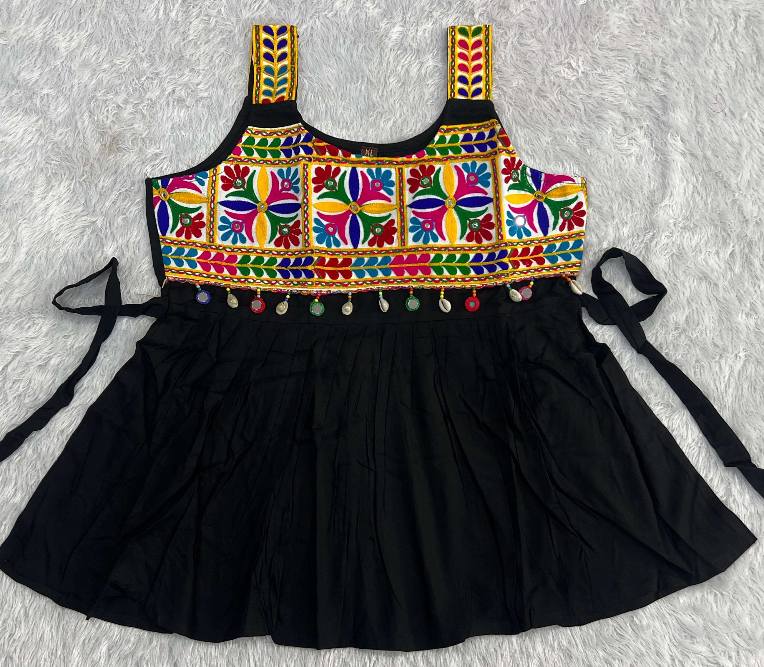 INLI PANKHI RAYON FANCY GAMTHI EMBROIDERY WORKS NAVRATRI WEAR LADIES TOP