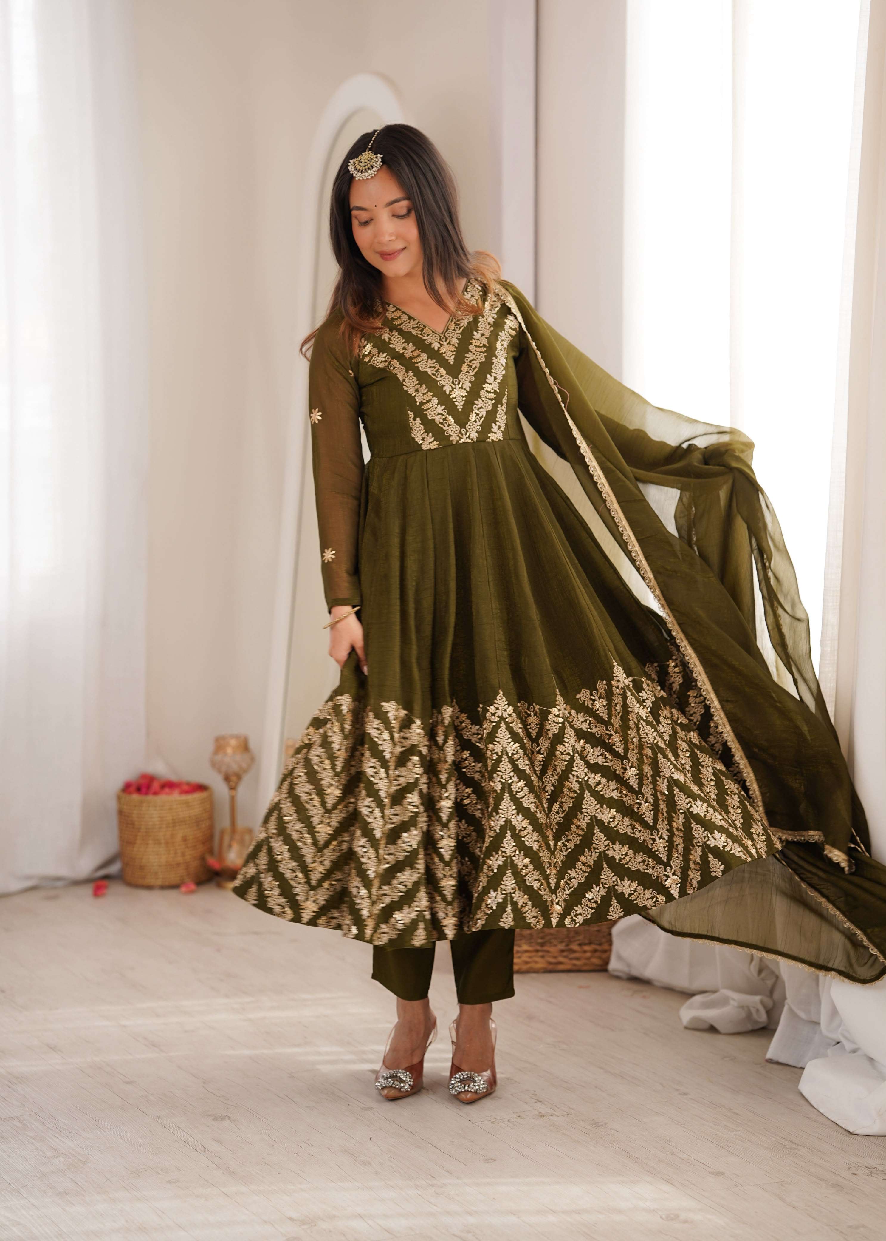JF 050 SILK BEAUTIFUL DESIGNER LOOK ANARKALI STYLE GOWN PANT WITH DUPATTA SET 