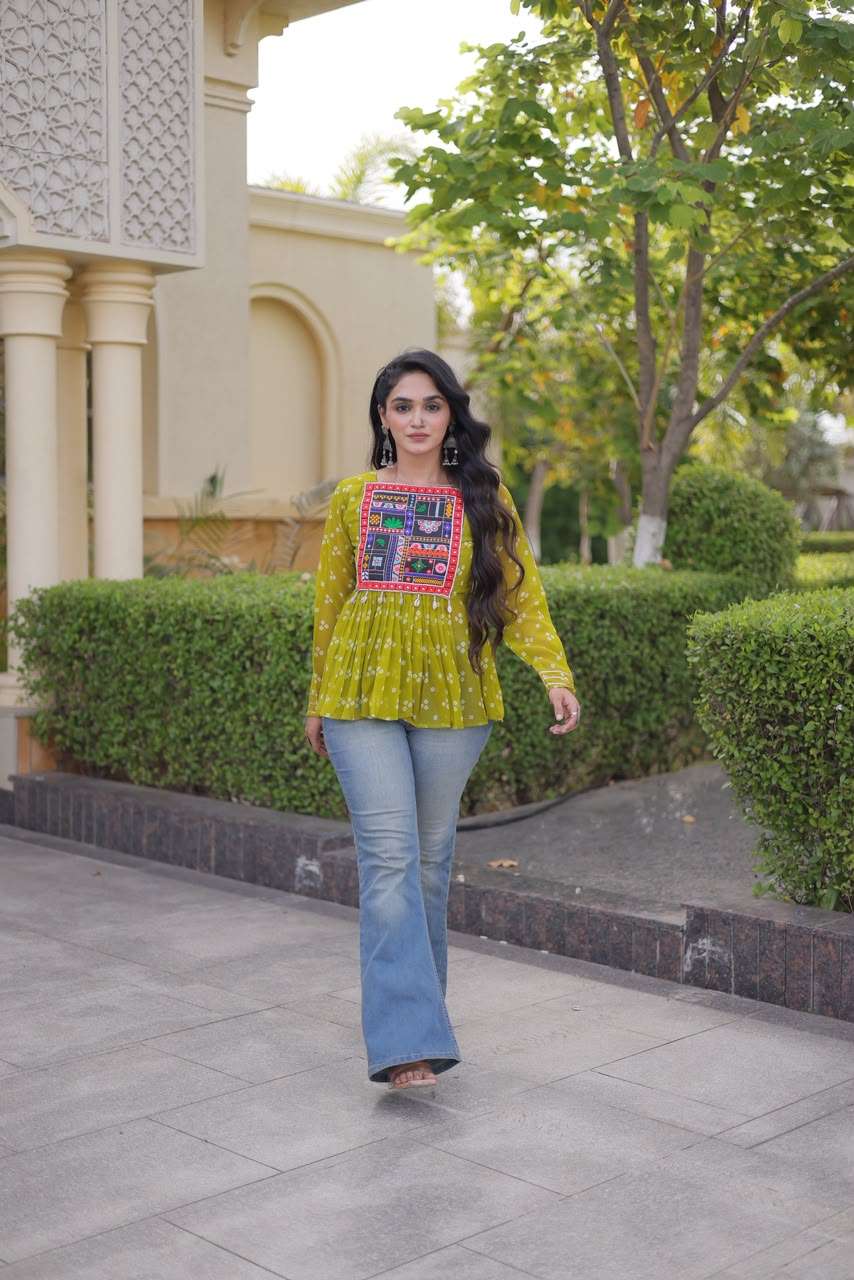 KA 5079 GEORGETTE BANDHANI PRINT WITH KUTCHI WORKS LADIES NAVRATRI WEAR TOP