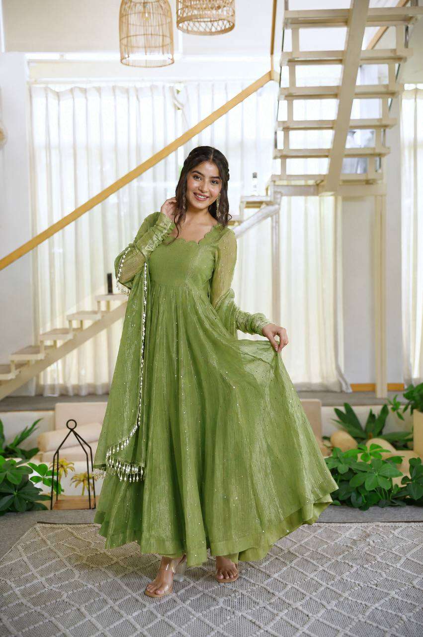 KD 1641 SILK BEAUTIFUL DESIGNER LOOK PARTY WEAR ANARKALI GOWN PENT AND DUPATTA SET 