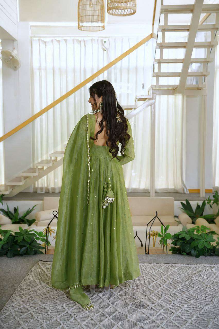 KD 1641 SILK BEAUTIFUL DESIGNER LOOK PARTY WEAR ANARKALI GOWN PENT AND DUPATTA SET 