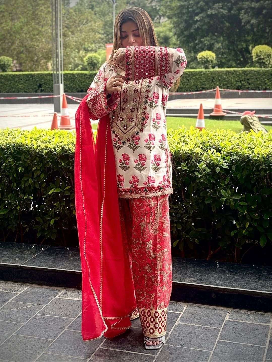 LADY LOOK 033 FANCY EMBROIDERY DESIGNER TOP WITH FARSHI PLAZZO AND DUPATTA 