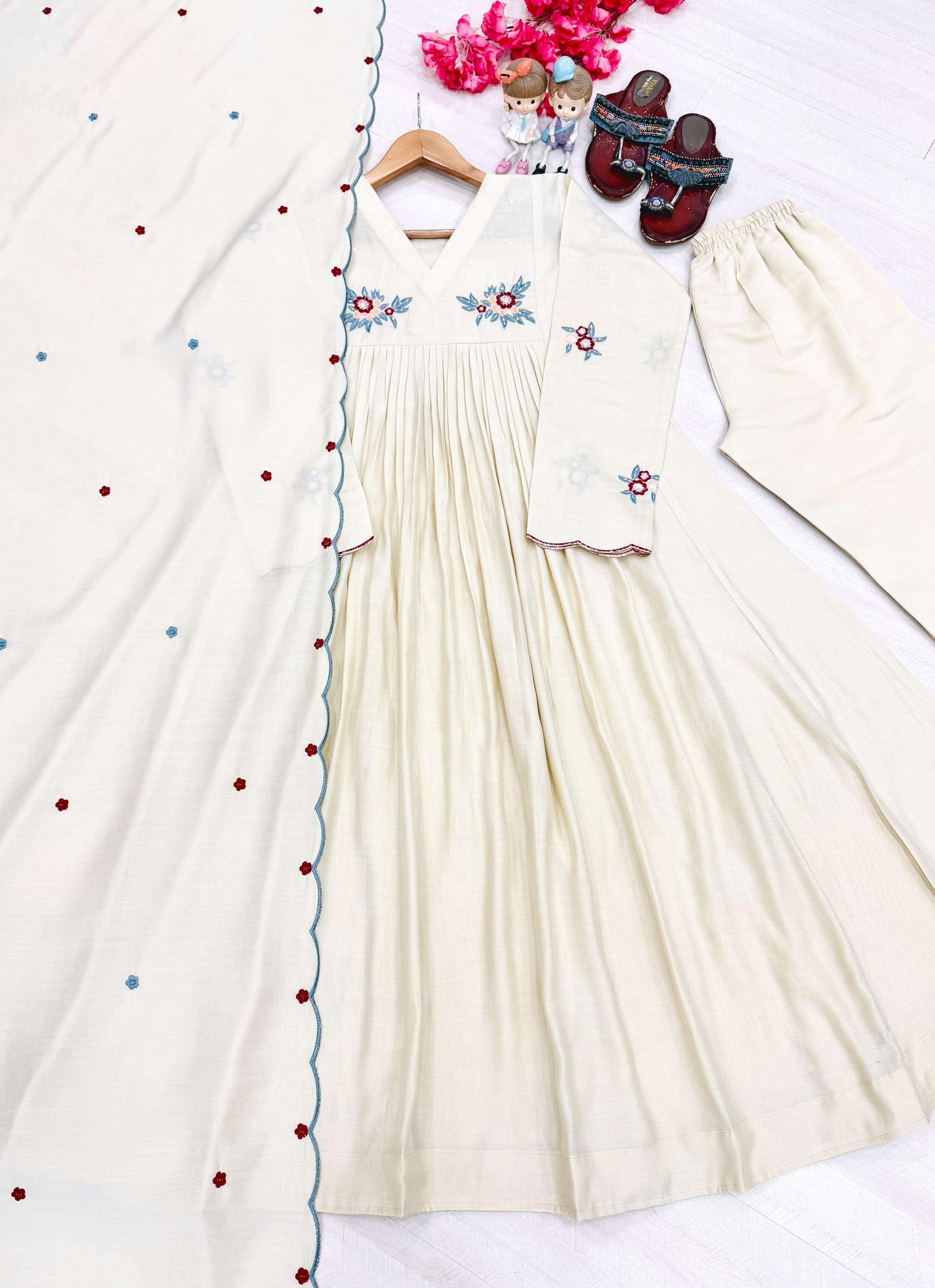 LADY LOOK 055 SILK PREETY LOOK DESIGNER ANARKALI KURTI PANT WITH DUPATTA SET 