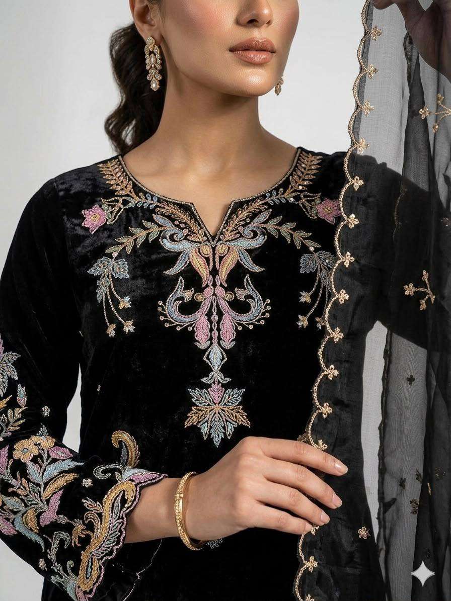 LG 2124 SILK BEAUTIFUL EMBROIDERED TOP PANT WITH DUPATTA 3PCS SET