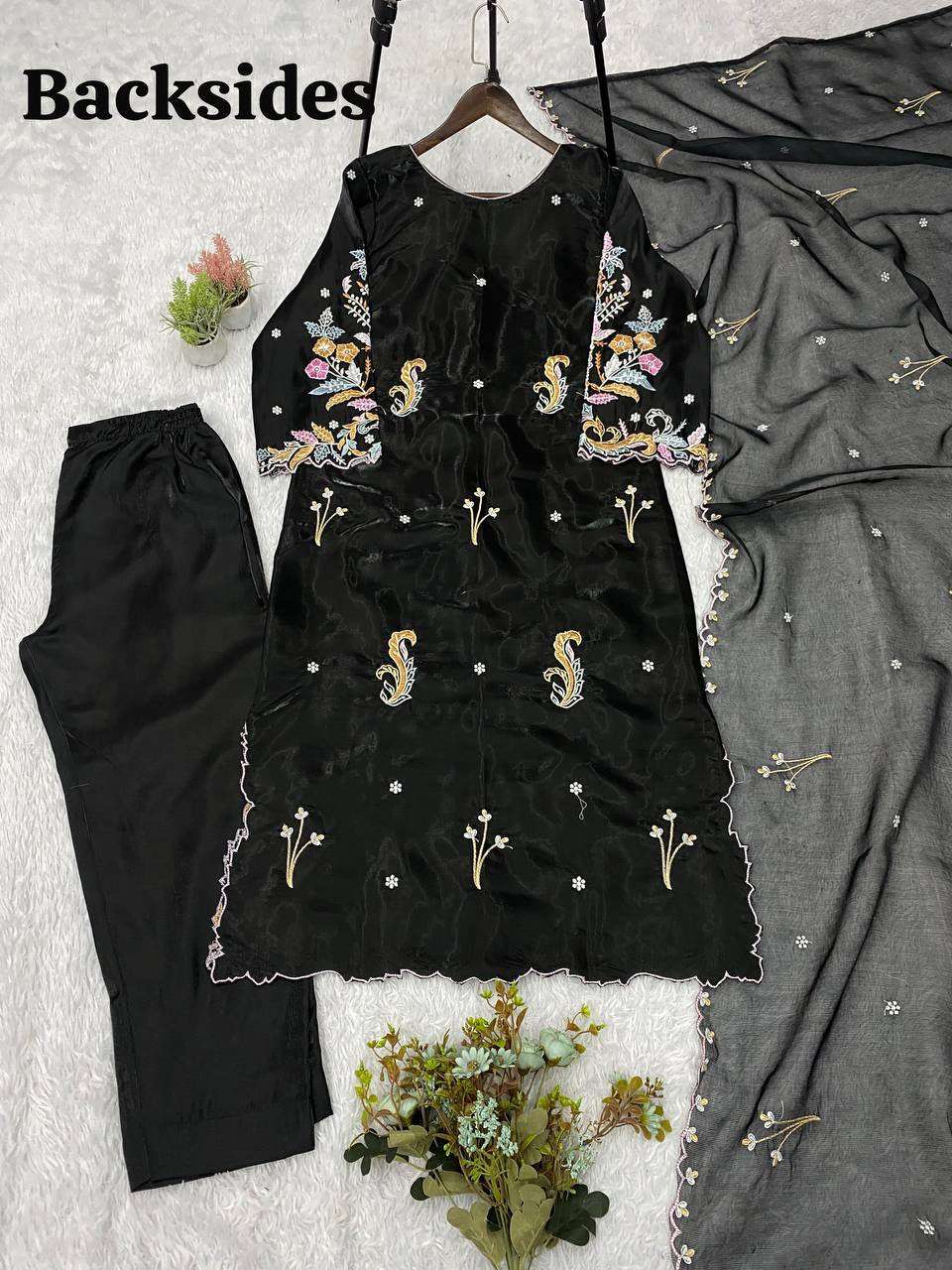 LG 2124 SILK BEAUTIFUL EMBROIDERED TOP PANT WITH DUPATTA 3PCS SET