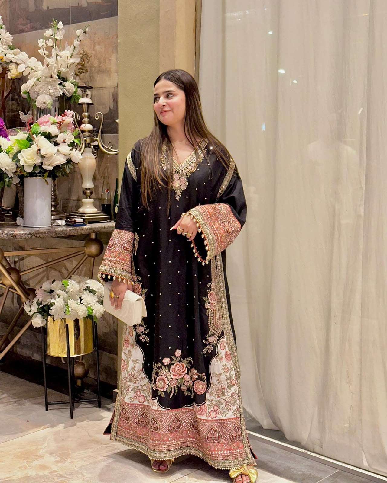LG 2144 SILK BEAUTIFUL DESIGNER PAKISTANI KURTI PANT WITH DUPATTA SET