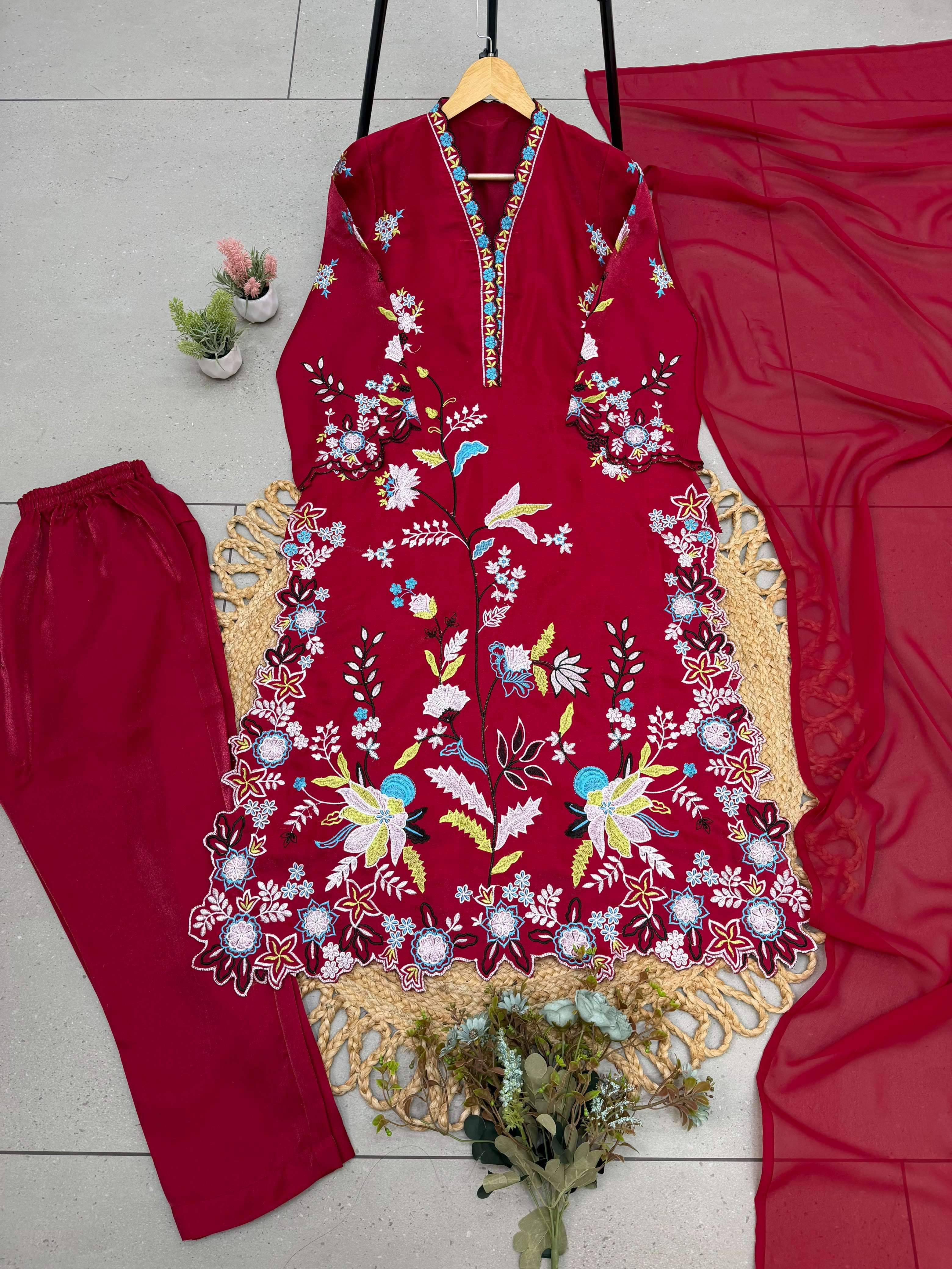 LG 2147 SILK BEAUTIFUL DESIGNER PAKISTANI STYLE LOOK KURTI PANT AND DUPATTA SET