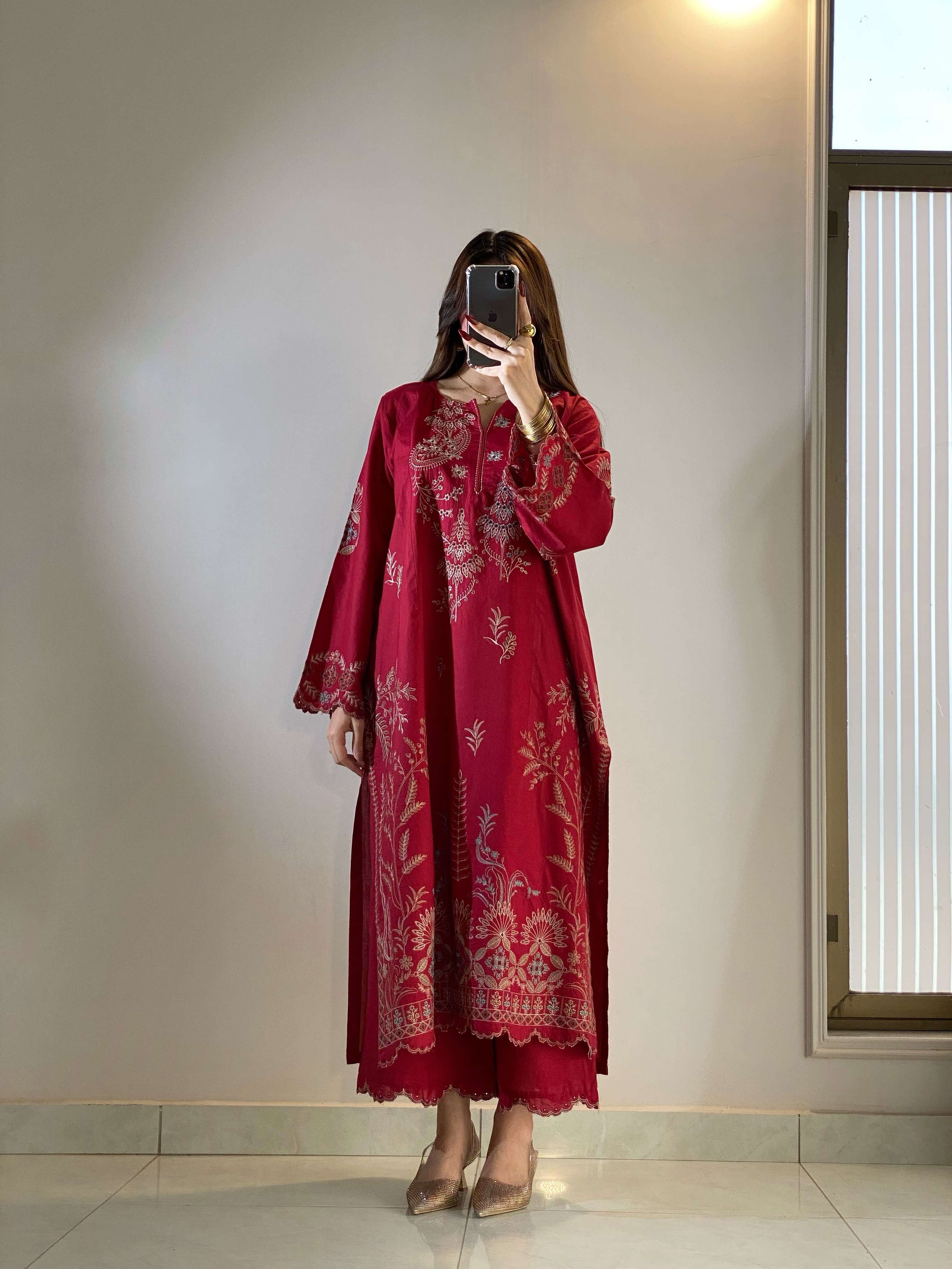 LG 2150 CHANDERI SILK BEAUTIFUL DESIGNER LOOK PARTY WEAR LADIES SUIT