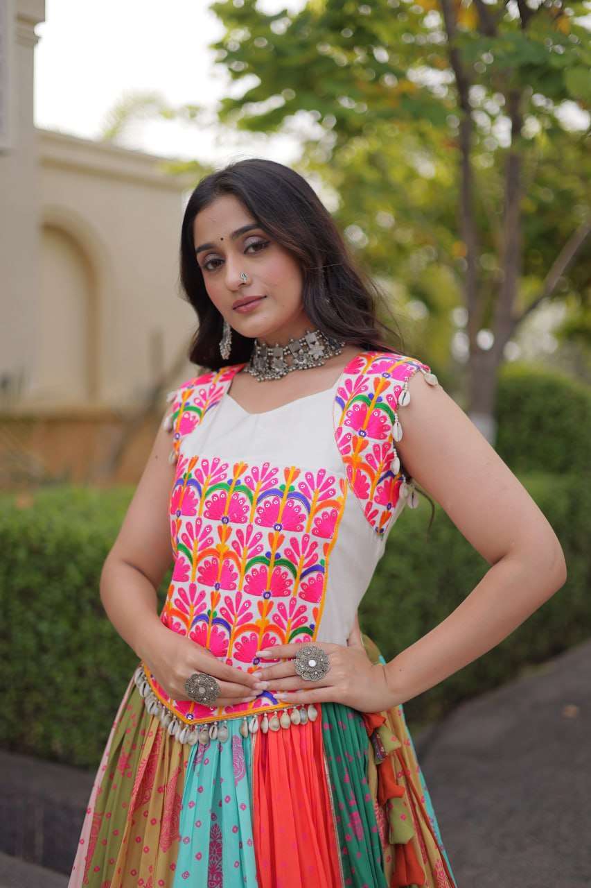 LW 7186 COTTON PRINTED MIRROR WORK DESIGNER NAVRATRI WEAR LEHENGA CHOLI COLLECTION