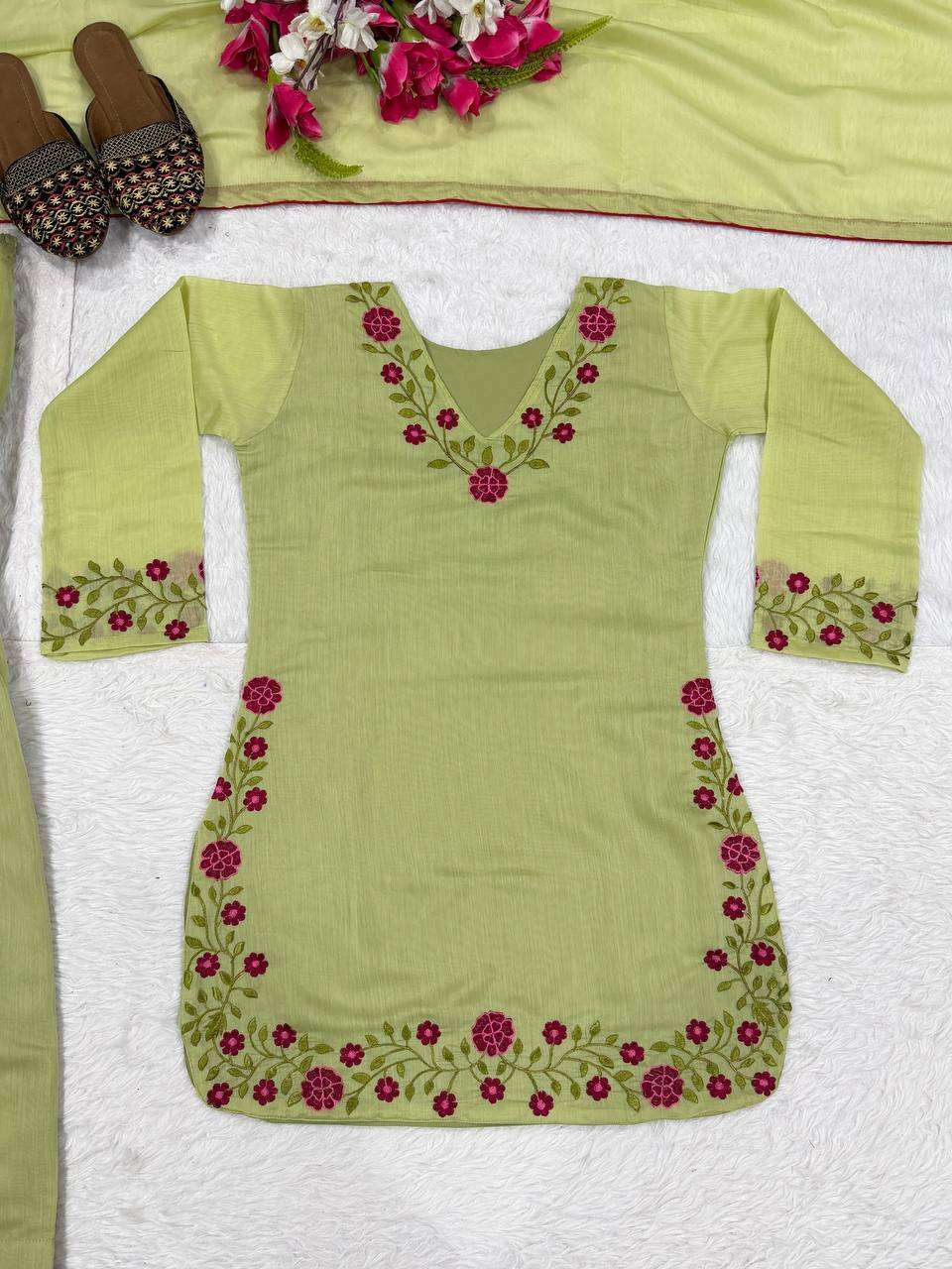 MD 3109 COTTON PREETY WORK LOOK DESIGNER LADIES PARTY WEAR LADIES SUIT