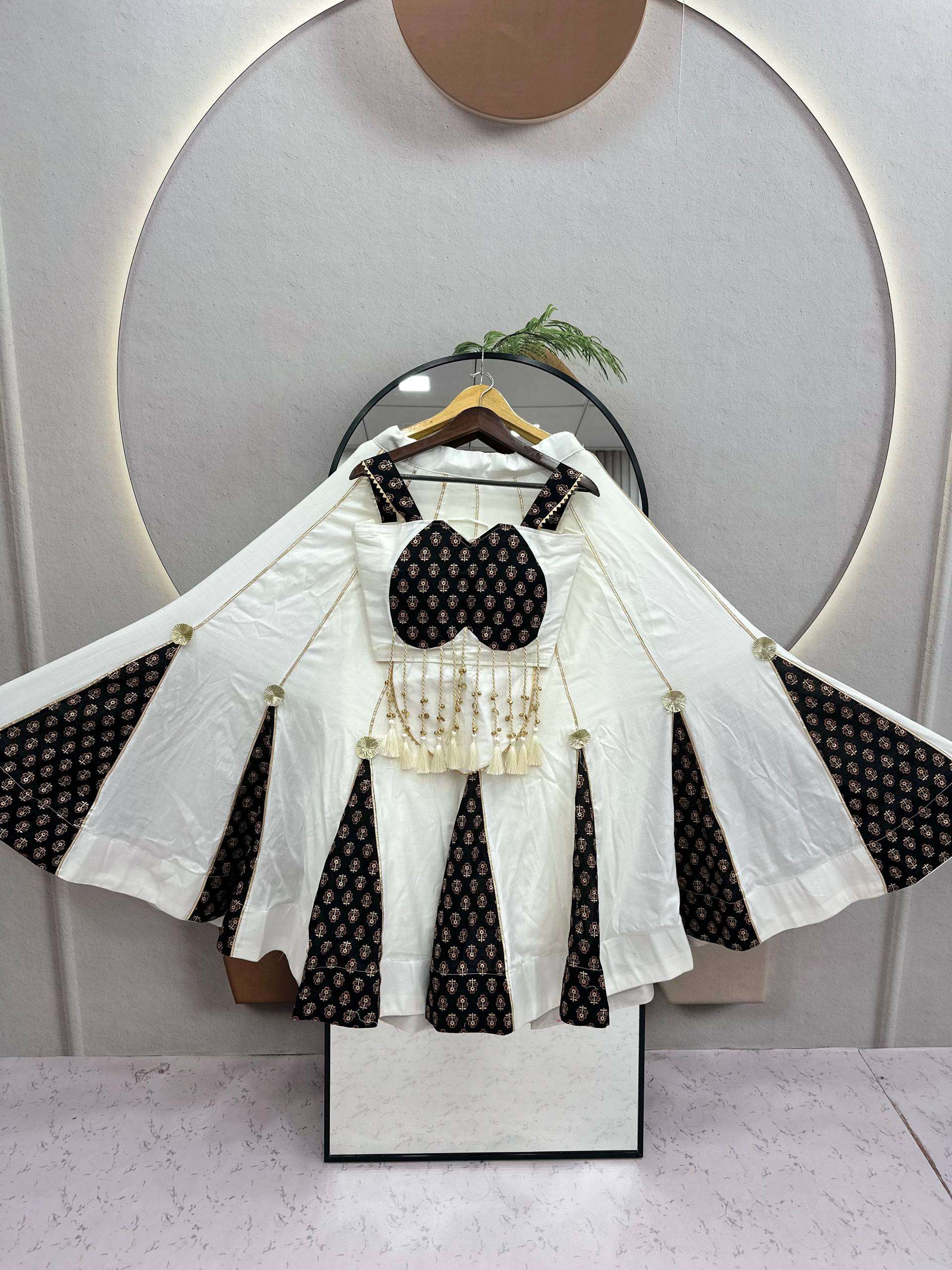 RAM 192 COTTON PREETY LOOKS DESIGNER NAVRATRI WEAR LEHENGA CHOLI COLLECTION