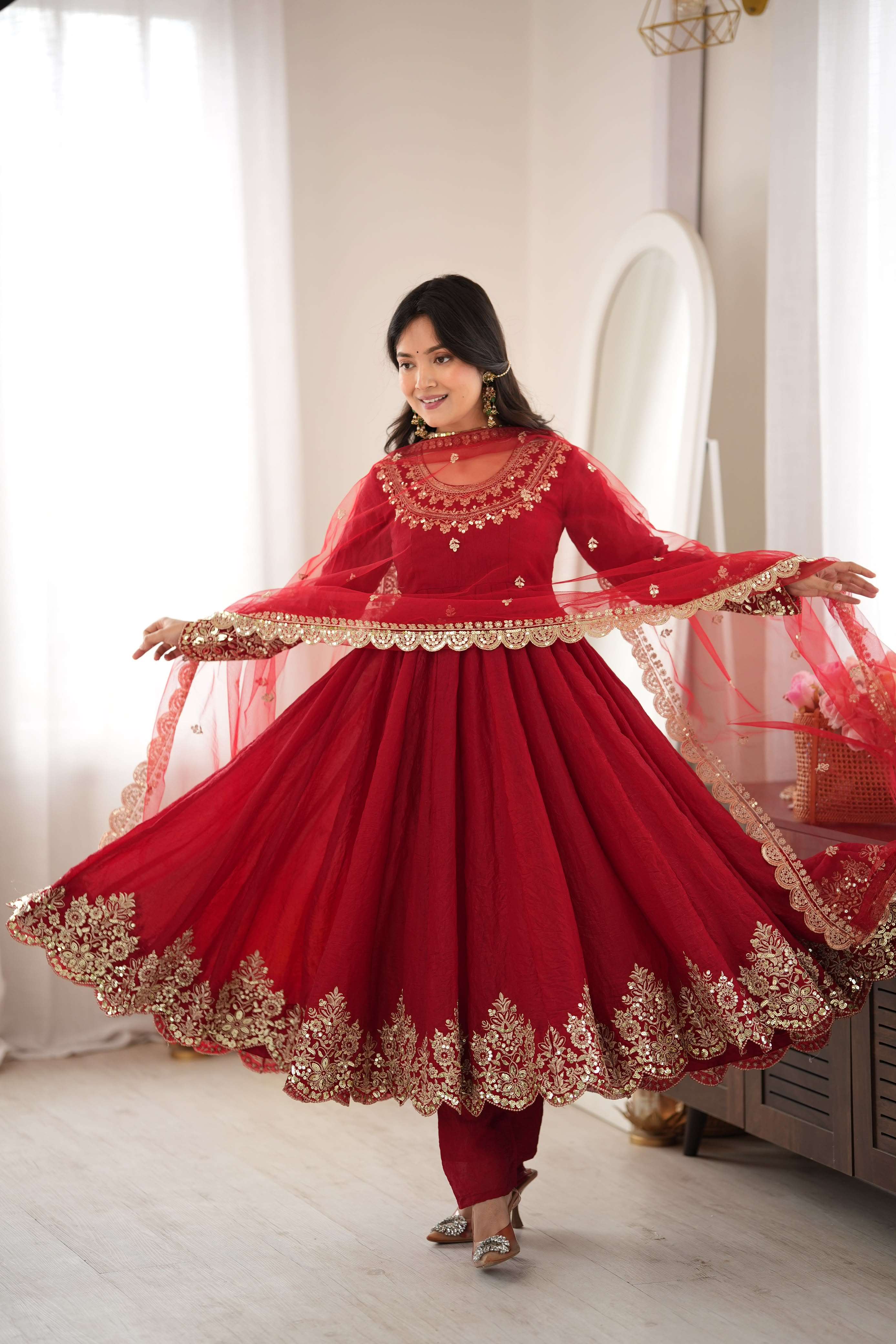 SR 1723 CRUSH FABRIC BEAUTIFUL DESIGNER LOOK PARTY WEAR LADIES GOWN DRESS