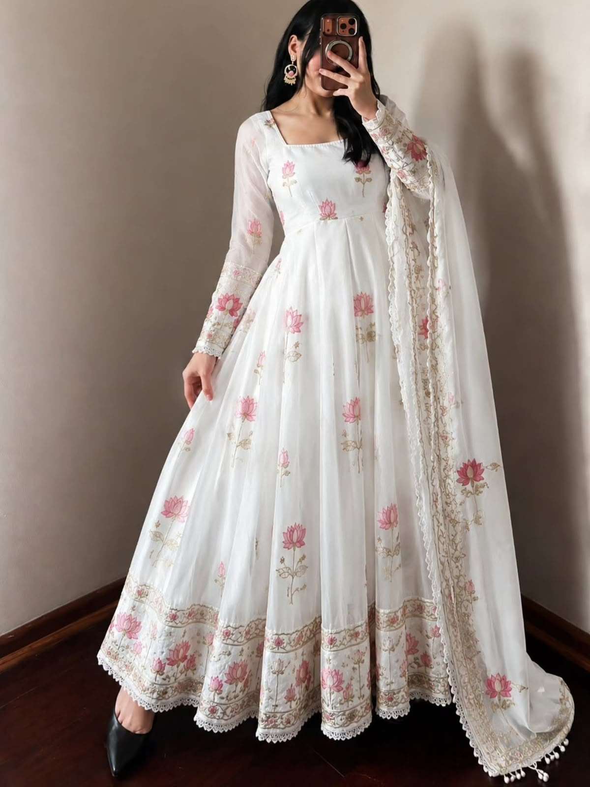 SR 1724 SILK HEAVY SEQUENCE EMBROIDERY DESIGNER PARTY WEAR GOWN SUIT
