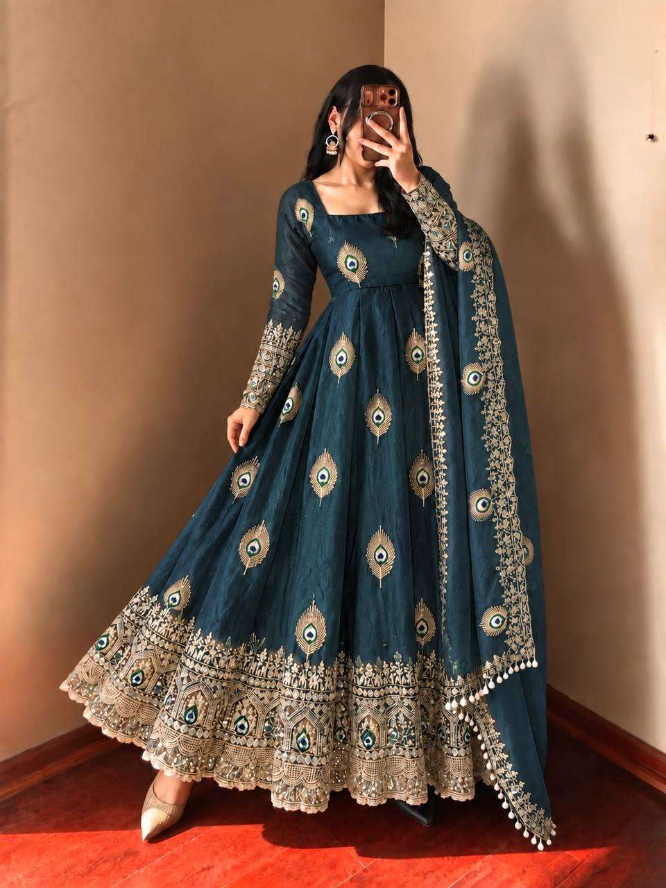 SRK 5372 SILK BEAUTIFUL DESIGNER LOOK ANARKALI GOWN PANT WITH DUPATTA SET 