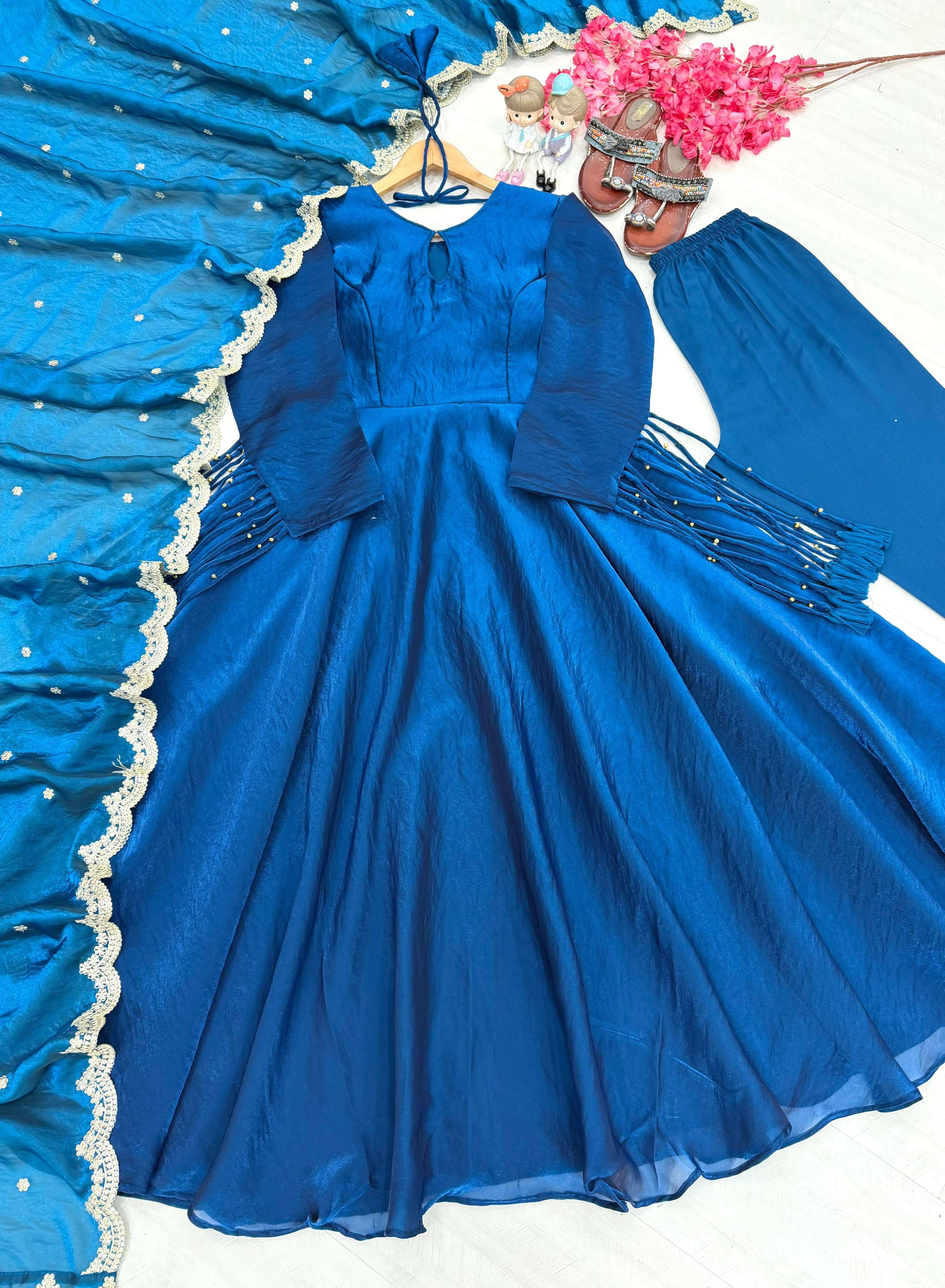 AD 250 SILK BEAUTIFUL DESIGNER LOOK PARTY WEAR ANARKALI GOWN STYLE SUIT 