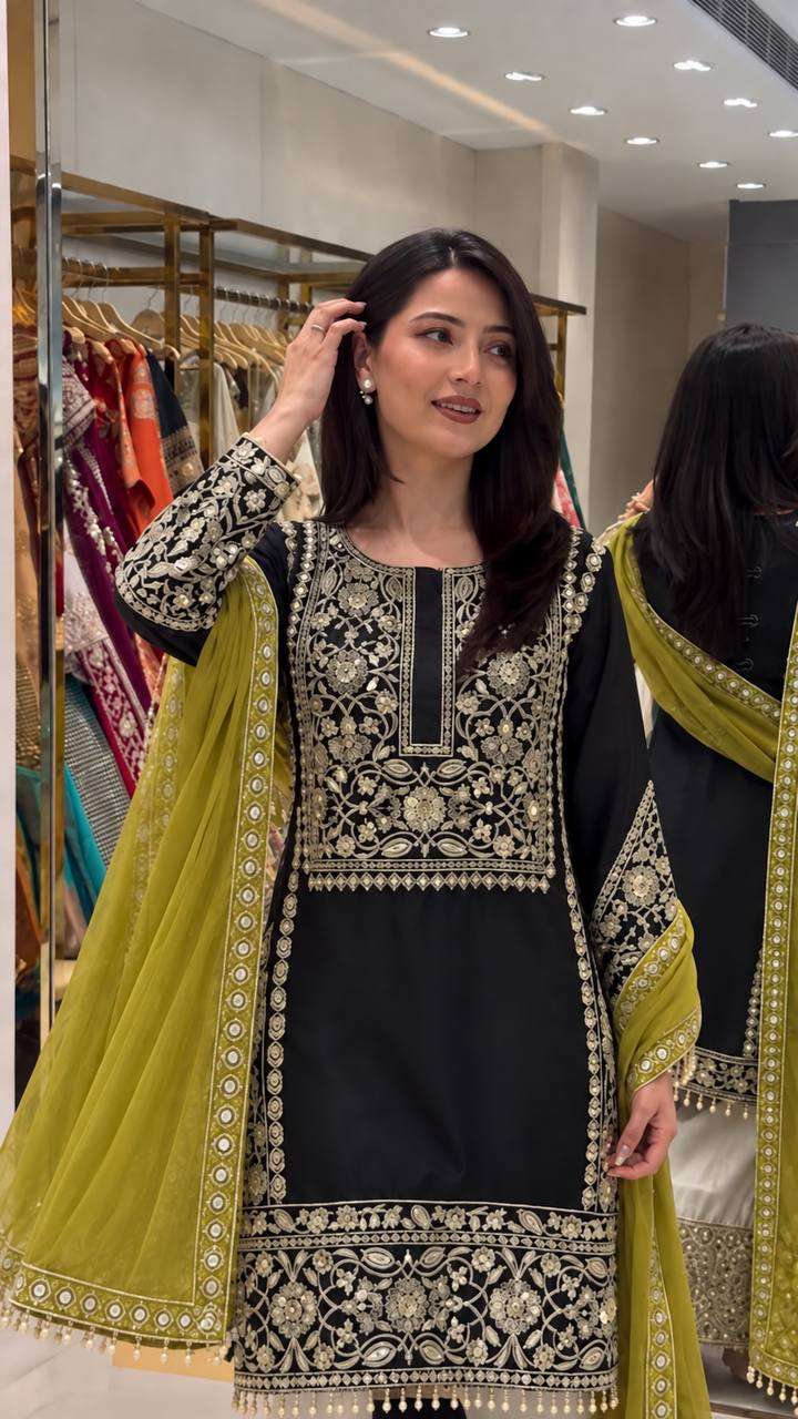 HK 1749 CREPE SILK HEAVY EMBROIDERD DESIGNER PAKISTANI STYLE SUIT 