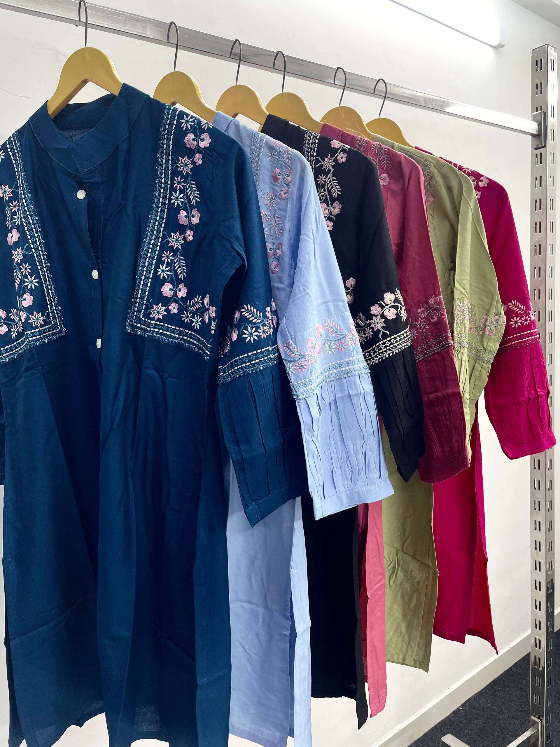 INLI BUNAAI 2.0 RAYON FANCY LOOKS LADIES SHORT KURTI WITH PLAZZO PAIR 