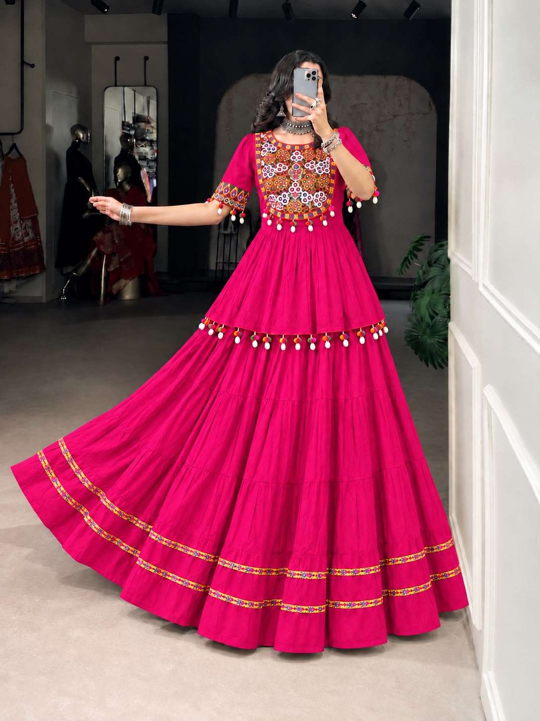 INLI DHOLIDA PREMIUM COLLECTION RAYON GAMTHI DESIGNER WORK NAVRATRI WEAR TOP WITH SKIRT SET