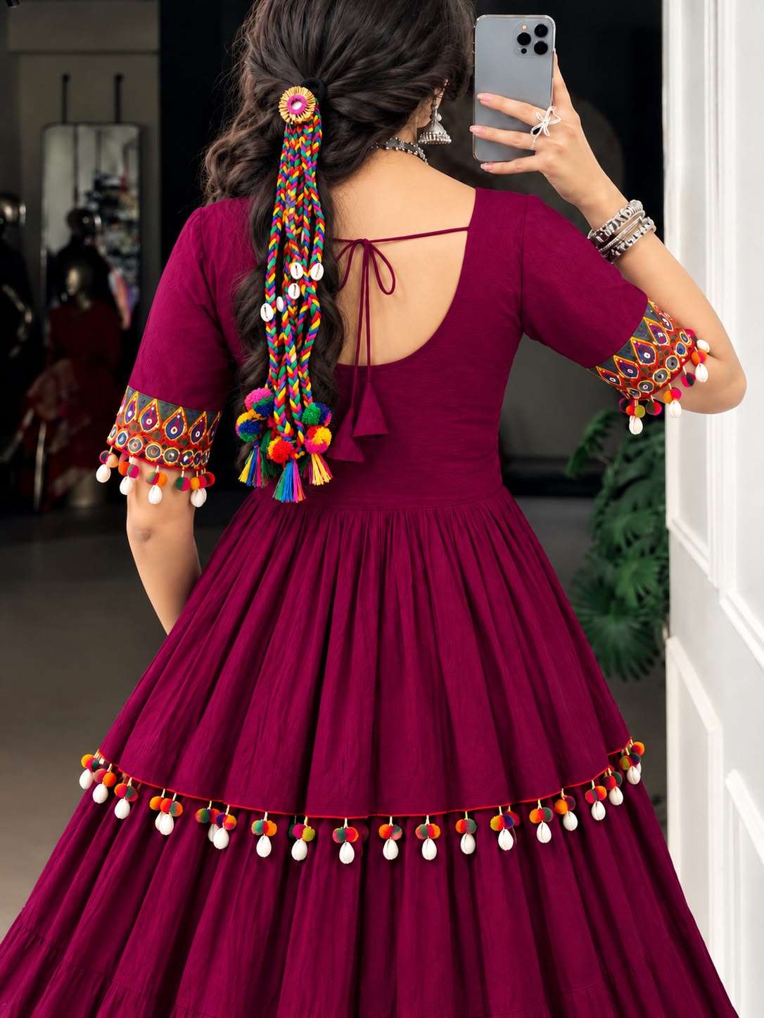INLI DHOLIDA PREMIUM COLLECTION RAYON GAMTHI DESIGNER WORK NAVRATRI WEAR TOP WITH SKIRT SET
