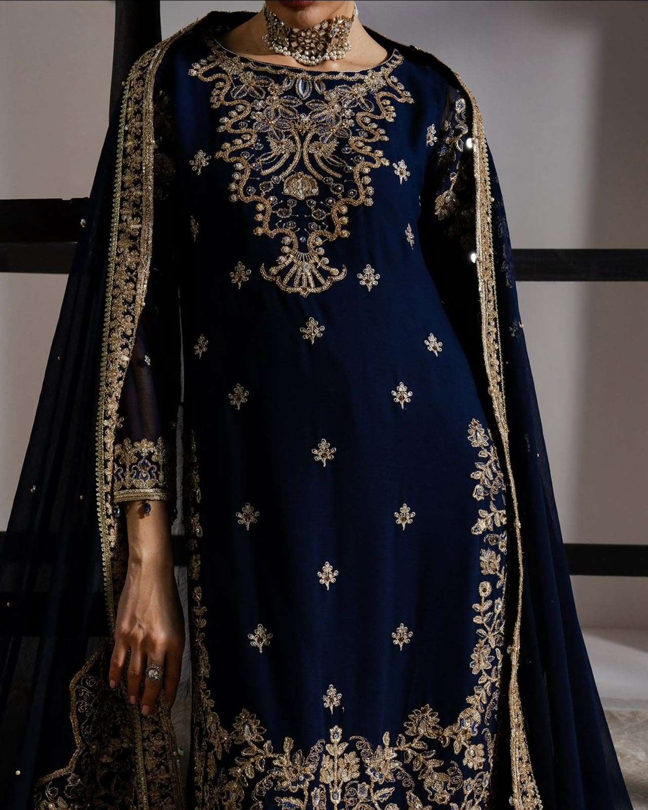LG 2061 SILK HEAVY DESIGNER LOOK WEDDING SEASON WEAR LADIES SUIT 