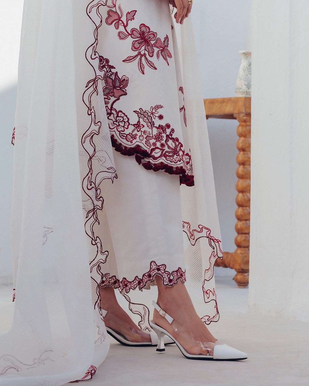 LG 2153 SILK EMBROIDERY DESIGNER WORK PAKISTANI STYLE SUIT