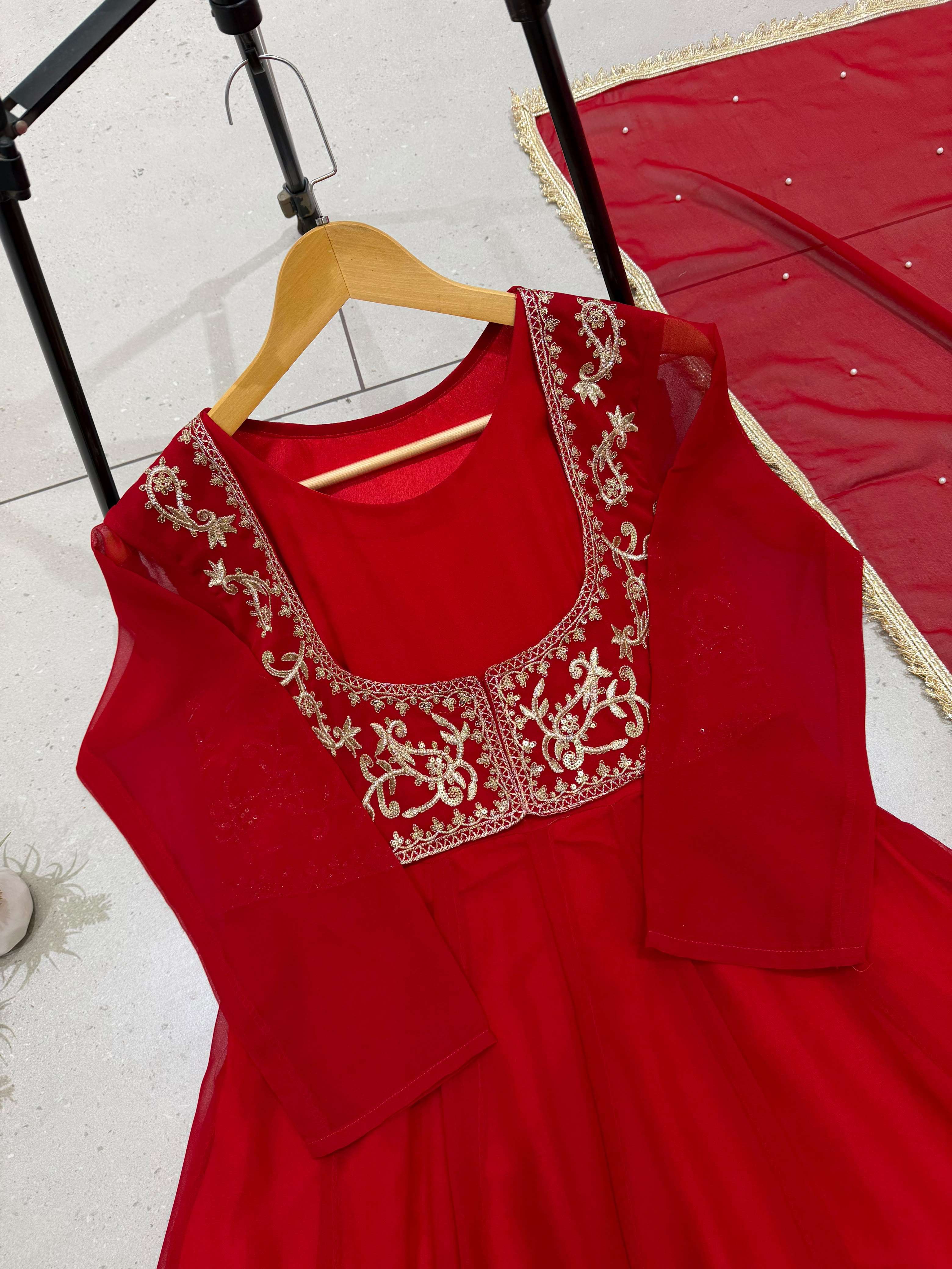 LG 2155 GEORGETTE DESIGNER FESTIVE WEAR LADIES SUIT